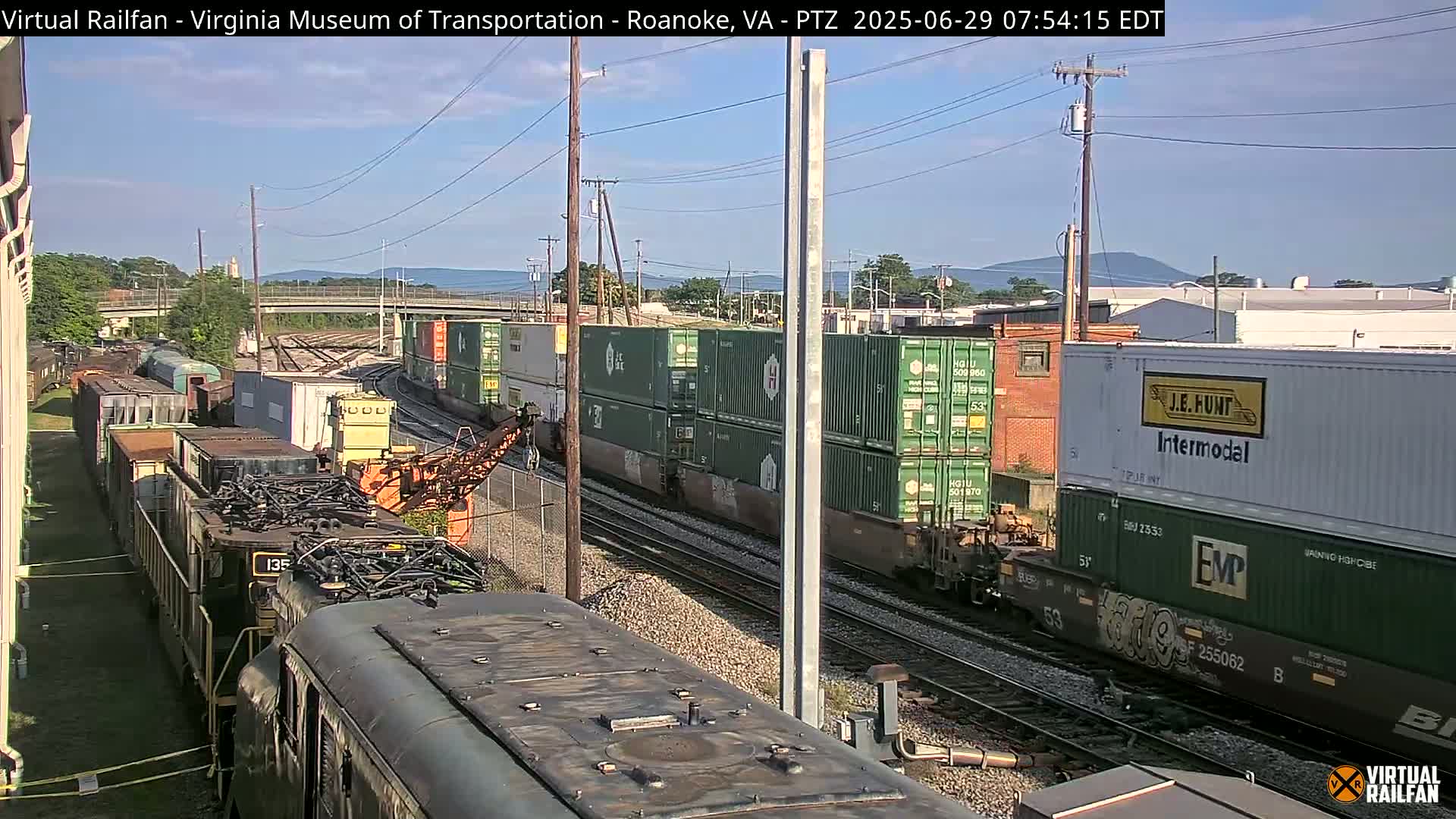 Roanoke Train Depot & Railroad Live Cam - Roanoke, Virginia, USA 