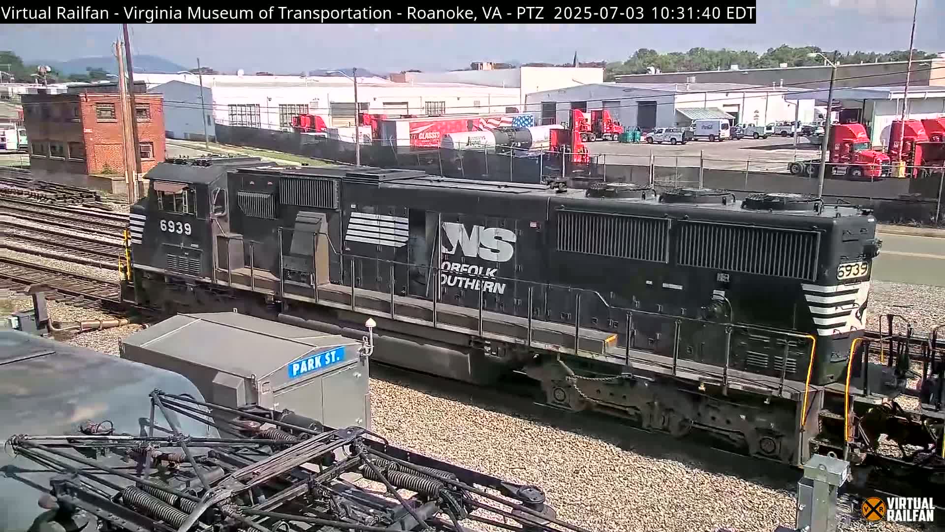 Roanoke Train Depot & Railroad Live Cam - Roanoke, Virginia, USA 