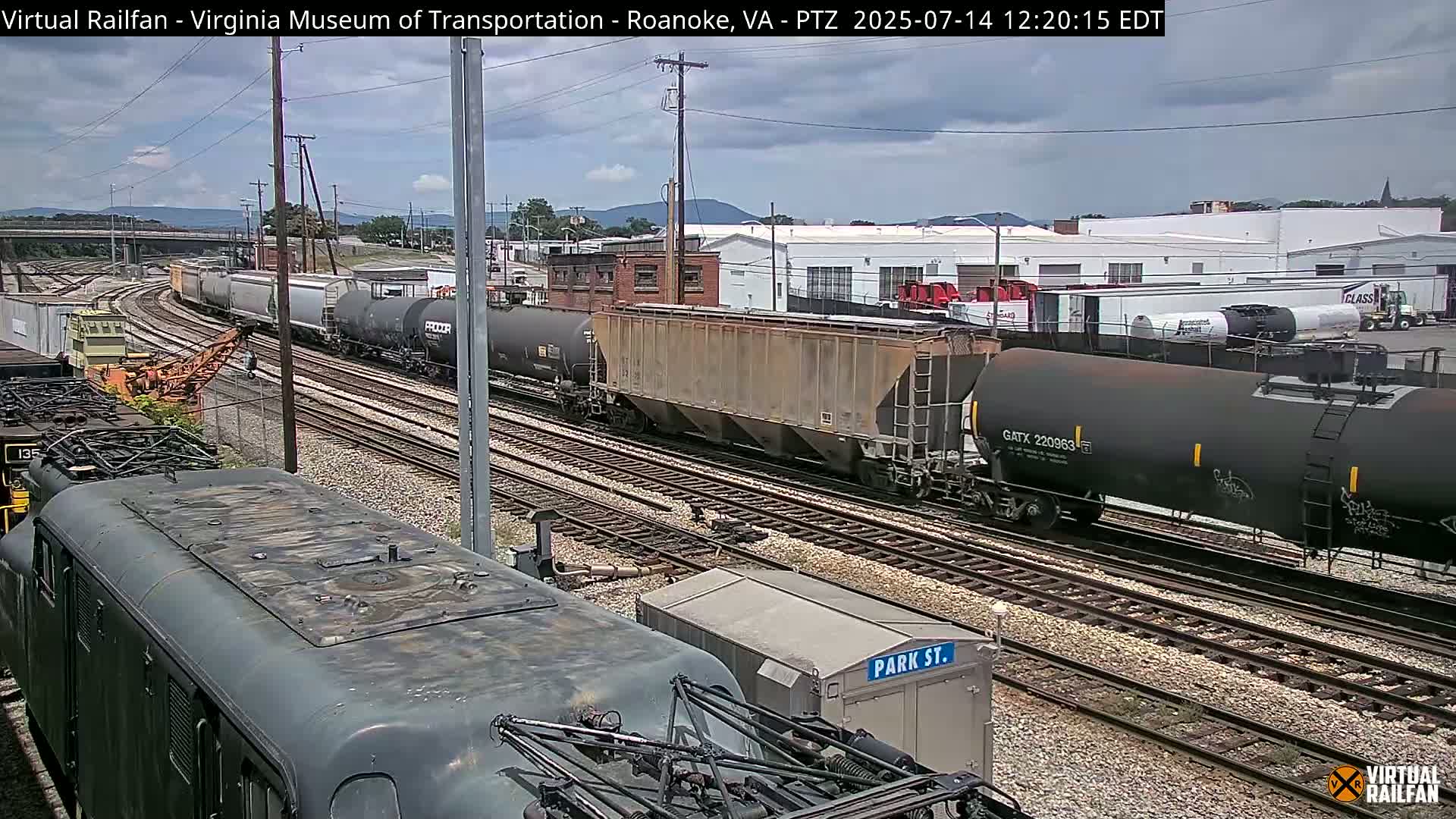 Roanoke Train Depot & Railroad Live Cam - Roanoke, Virginia, USA 