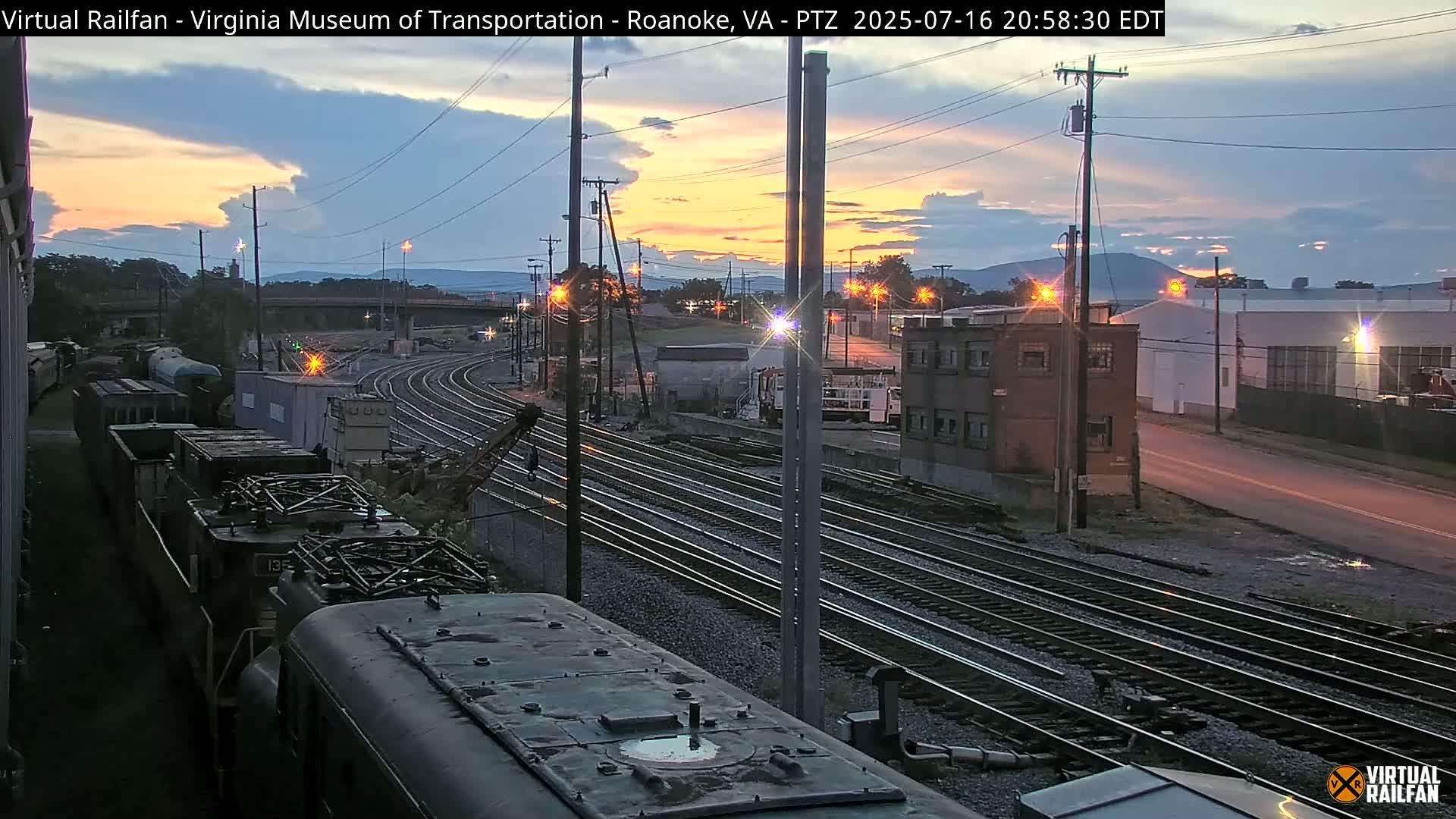 Roanoke Train Depot & Railroad Live Cam - Roanoke, Virginia, USA 