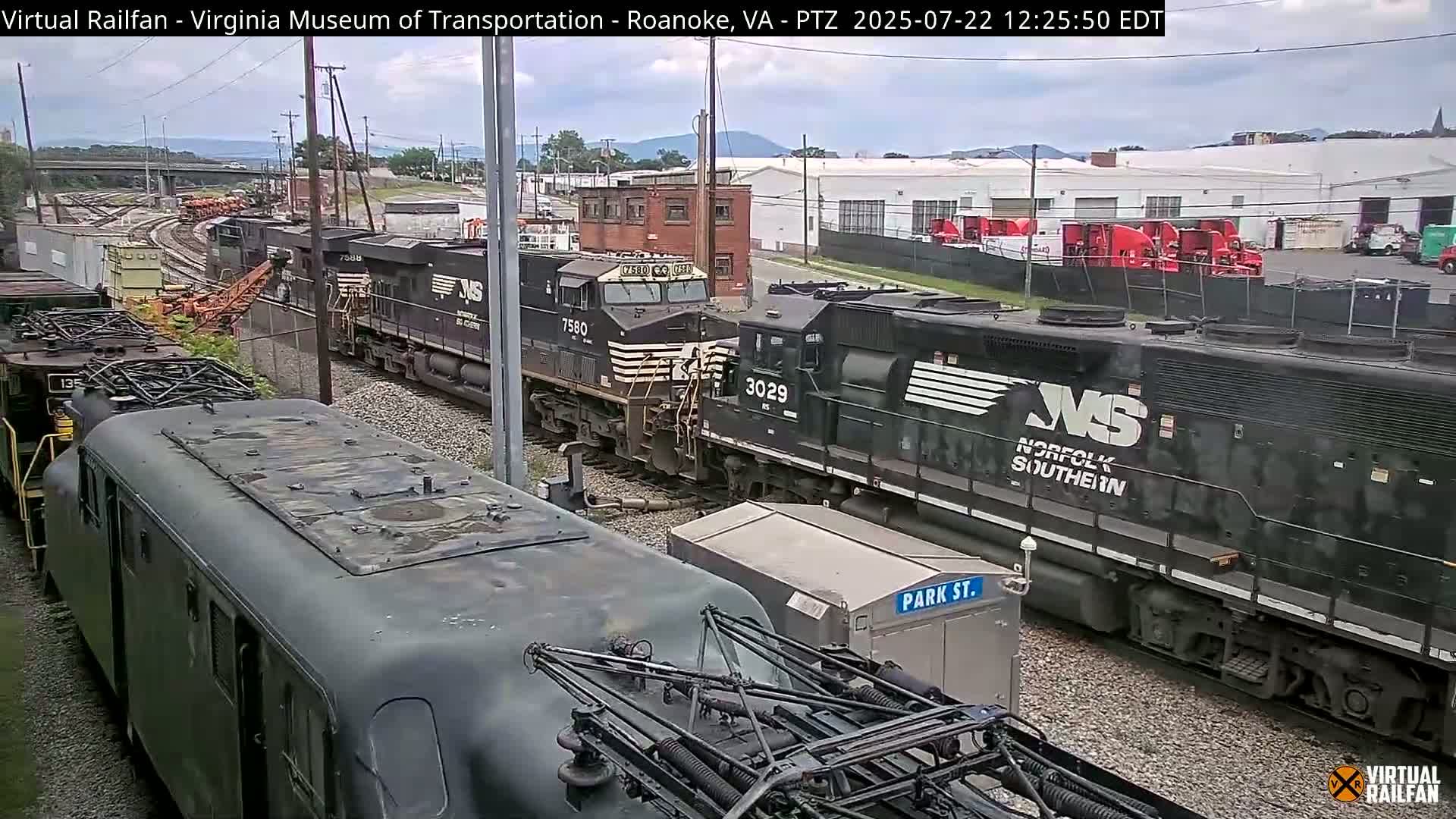 Roanoke Train Depot & Railroad Live Cam - Roanoke, Virginia, USA 
