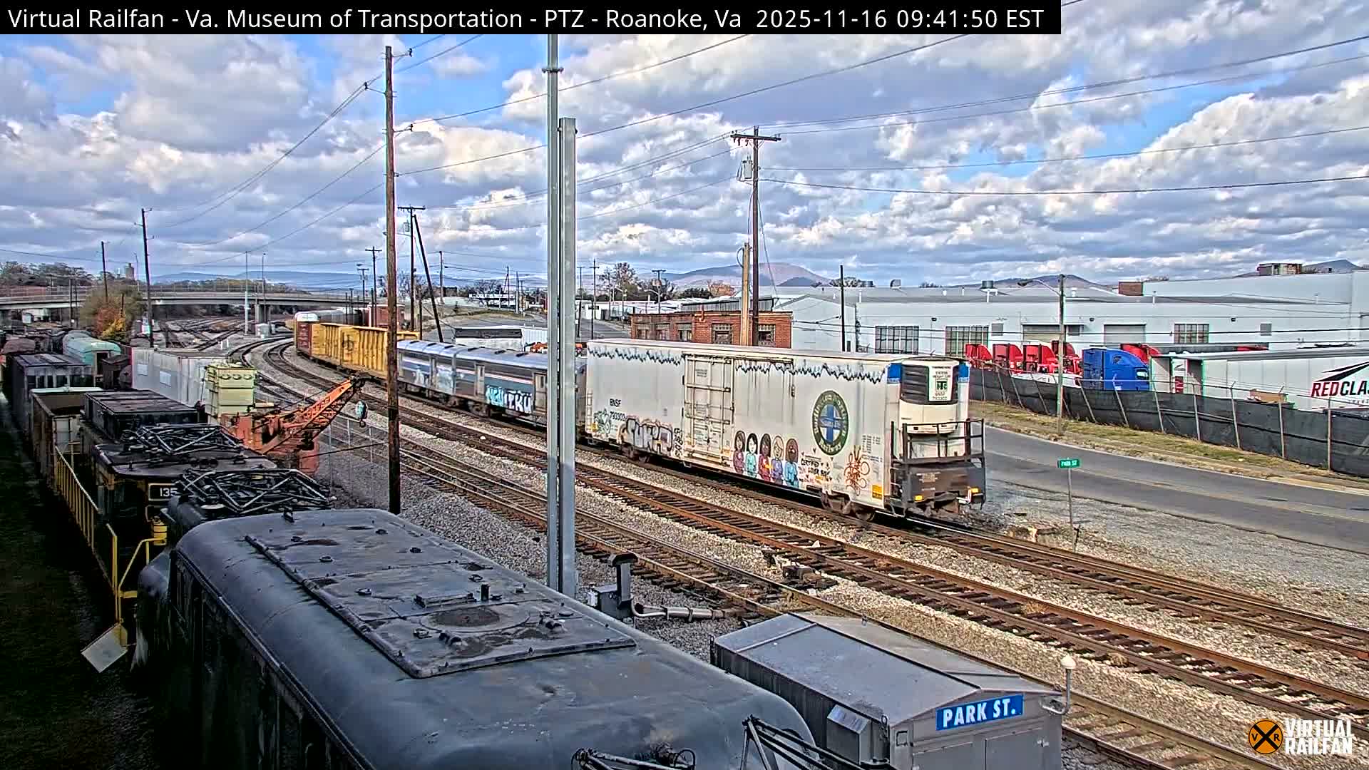 Roanoke Train Depot & Railroad Live Cam - Roanoke, Virginia, USA 