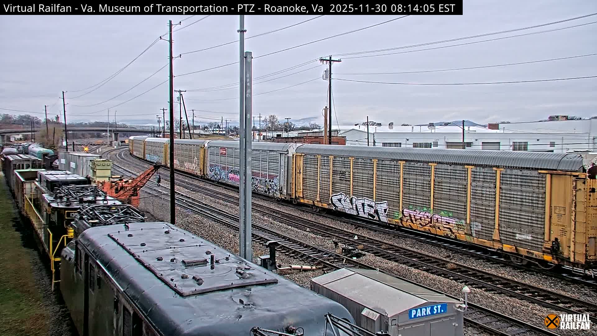 Roanoke Train Depot & Railroad Live Cam - Roanoke Downtown, Roanoke, Virginia, USA 