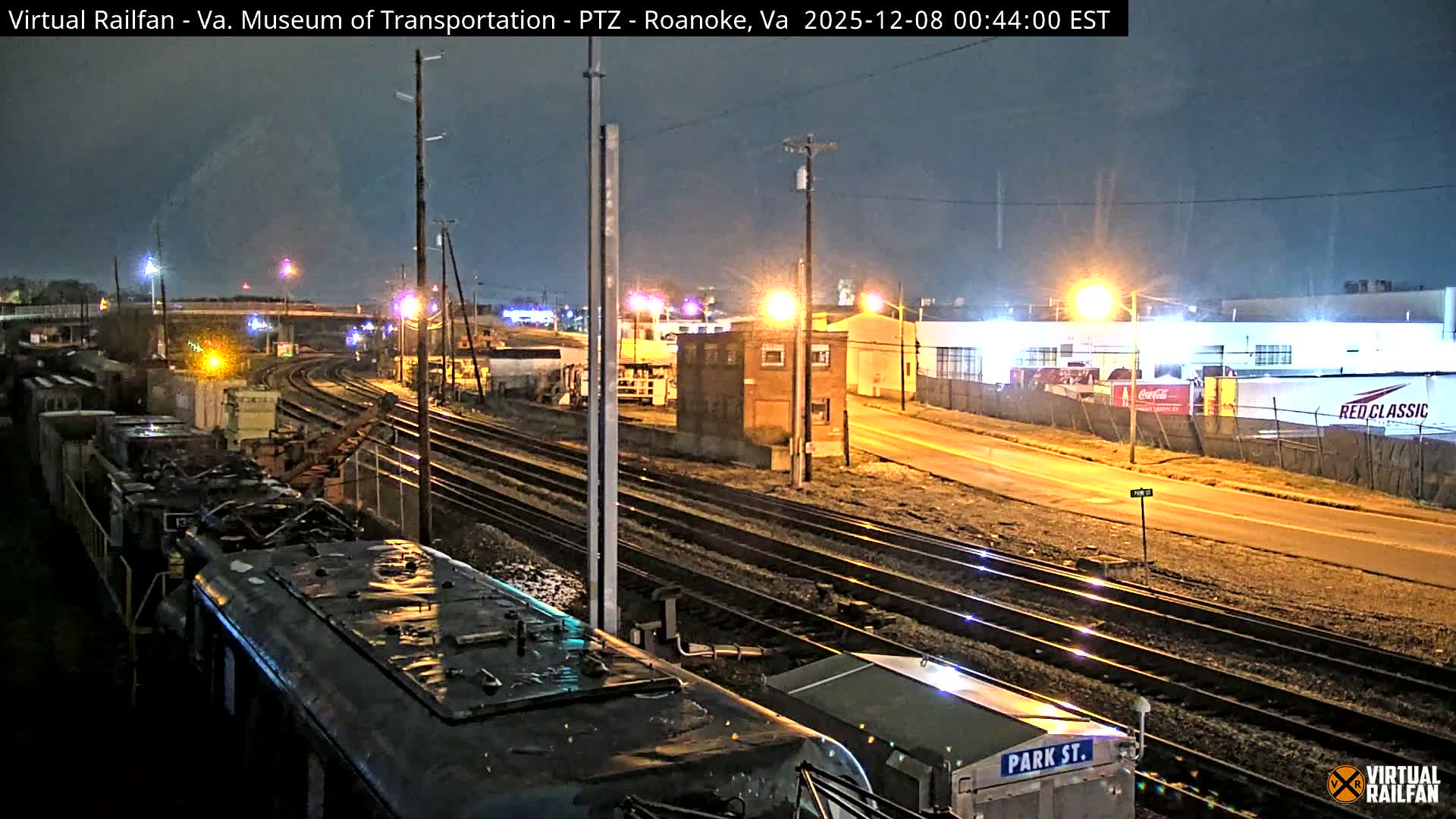 Roanoke Train Depot & Railroad Live Cam - Roanoke Downtown, Roanoke, Virginia, USA 