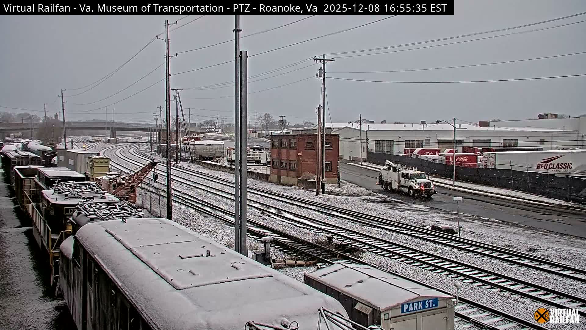 Roanoke Train Depot & Railroad Live Cam - Roanoke Downtown, Roanoke, Virginia, USA 