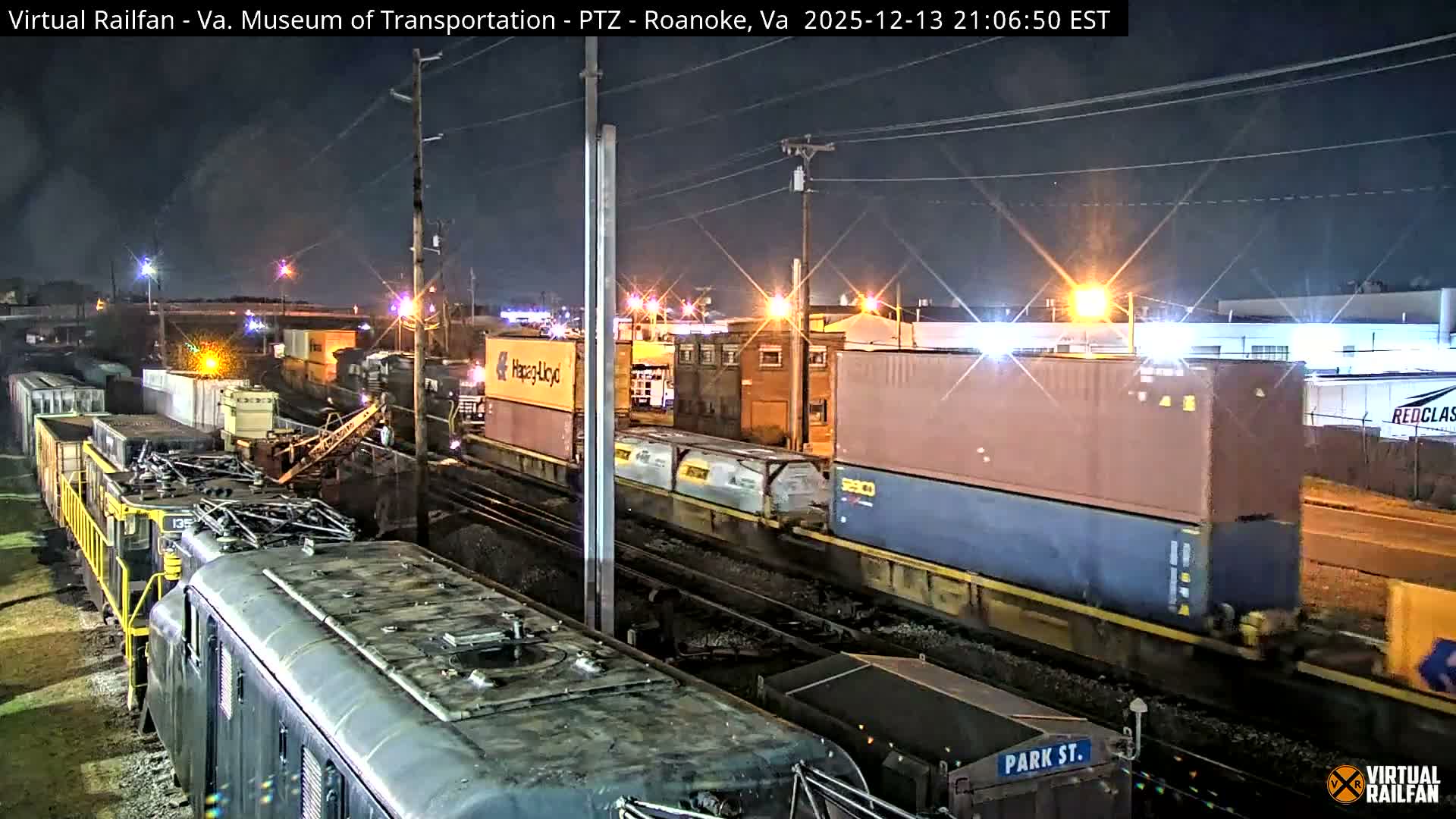Roanoke Train Depot & Railroad Live Cam - Roanoke Downtown, Roanoke, Virginia, USA 