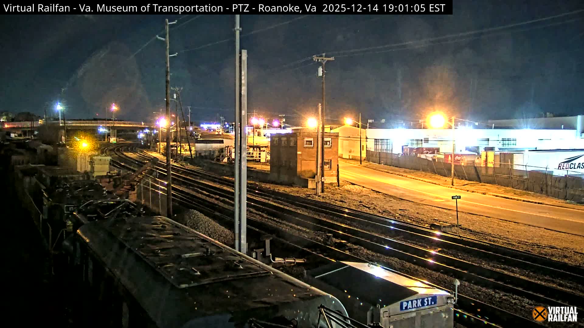 Roanoke Train Depot & Railroad Live Cam - Roanoke Downtown, Roanoke, Virginia, USA 