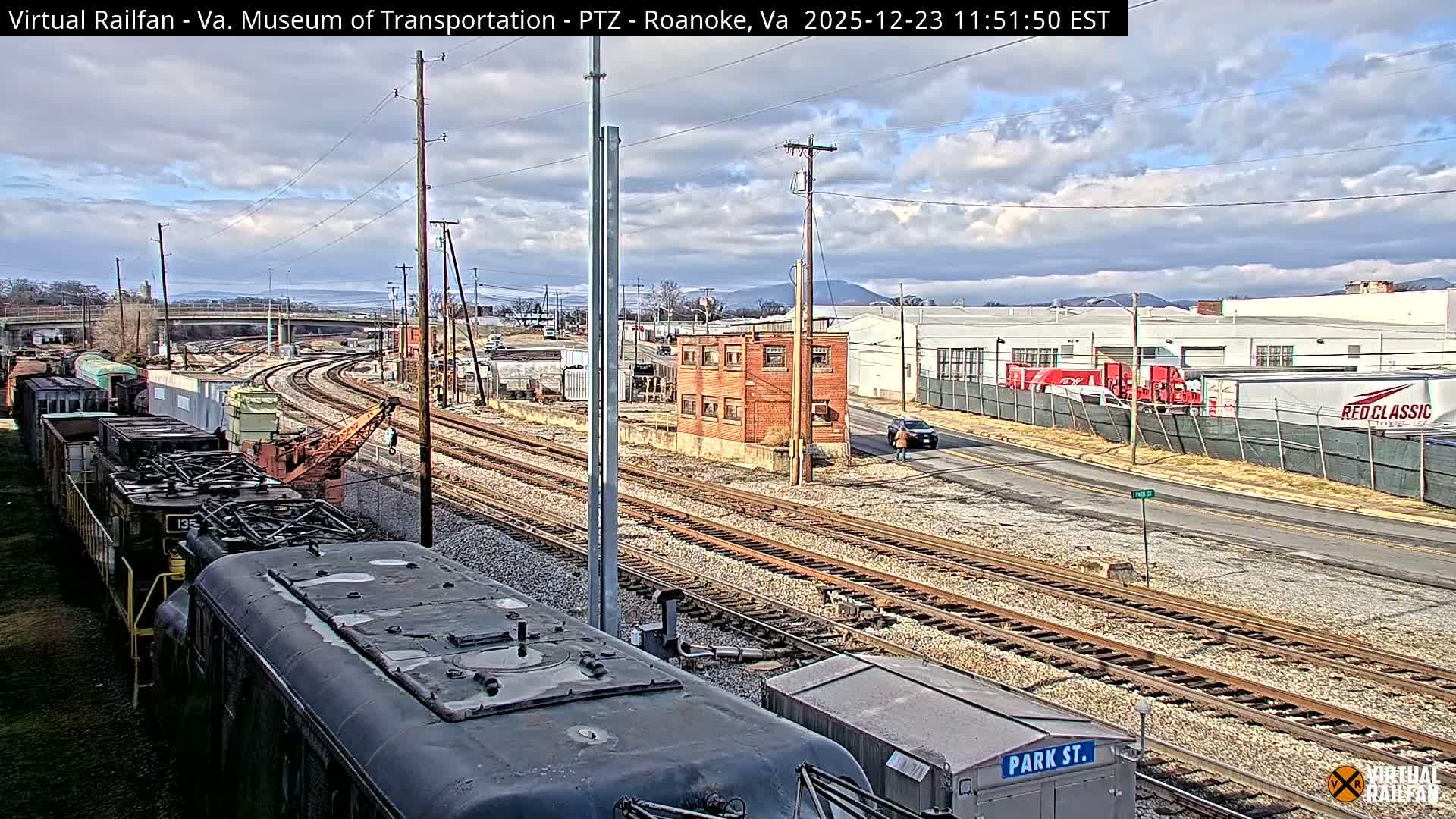 Roanoke Train Depot & Railroad Live Cam - Roanoke Downtown, Roanoke, Virginia, USA 