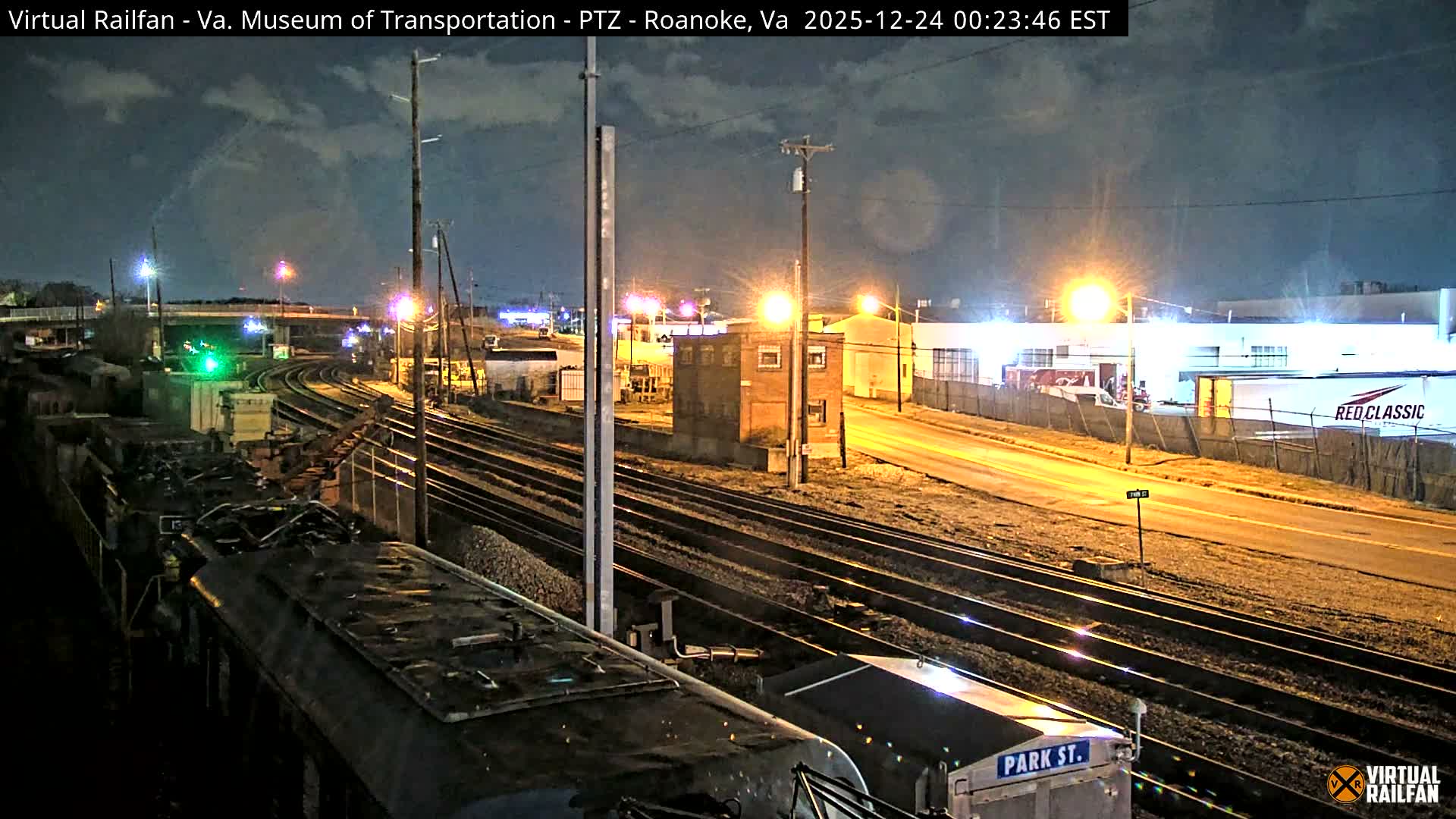 Roanoke Train Depot & Railroad Live Cam - Roanoke Downtown, Roanoke, Virginia, USA 