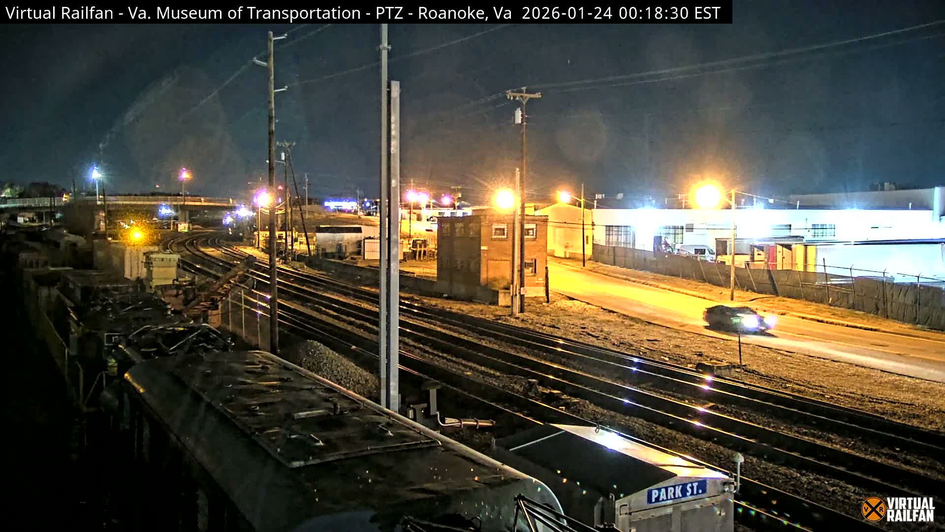 Roanoke Train Depot & Railroad Live Cam - Roanoke Downtown, Roanoke, Virginia, USA 
