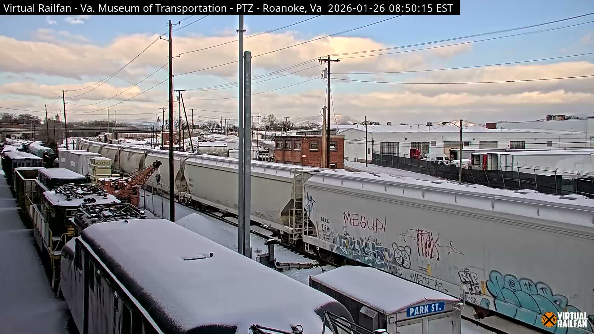 Roanoke Train Depot & Railroad Live Cam - Roanoke Downtown, Roanoke, Virginia, USA 