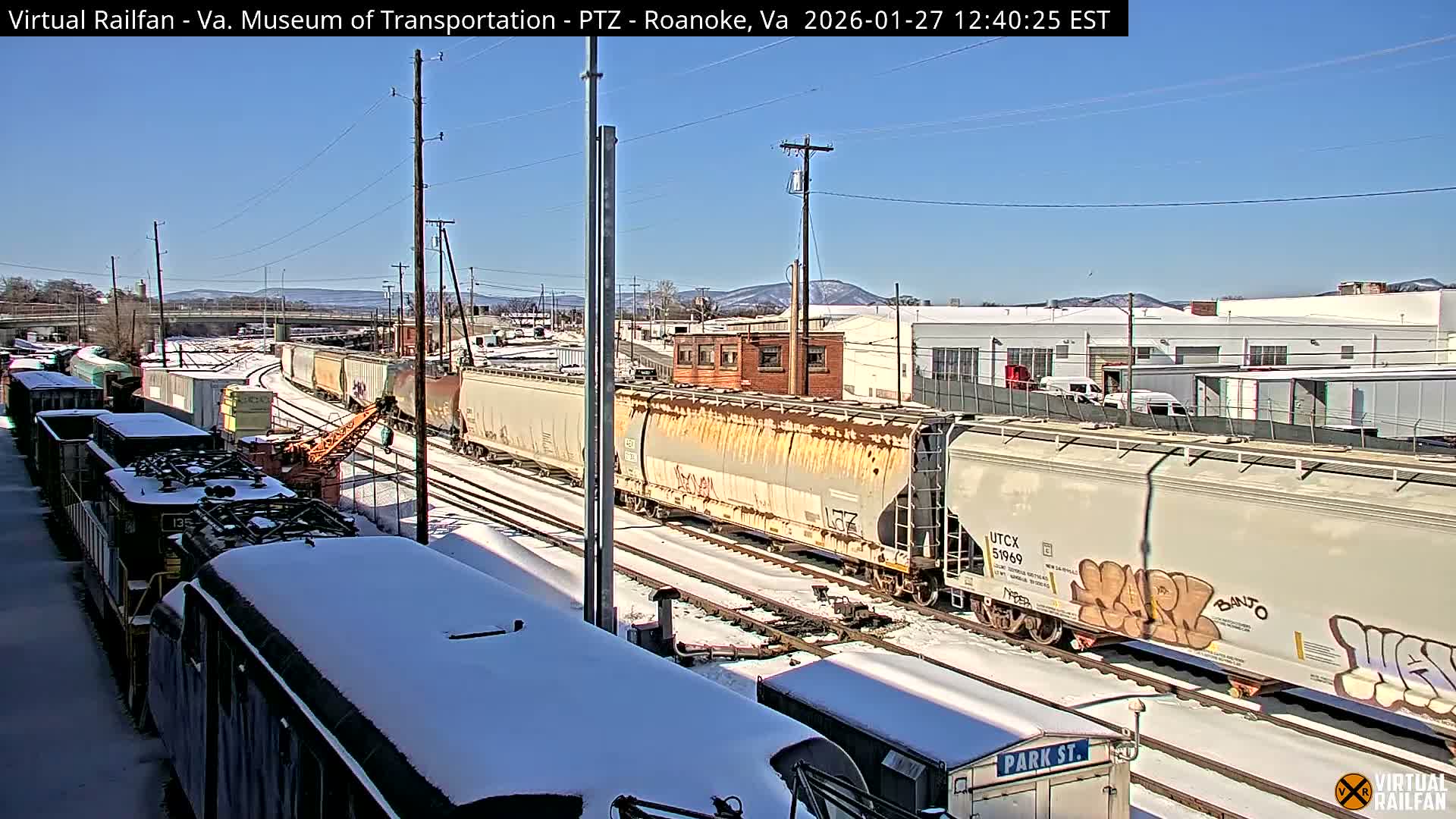 Roanoke Train Depot & Railroad Live Cam - Roanoke Downtown, Roanoke, Virginia, USA 