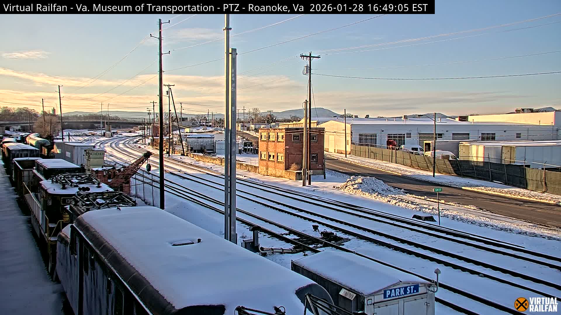 Roanoke Train Depot & Railroad Live Cam - Roanoke Downtown, Roanoke, Virginia, USA 