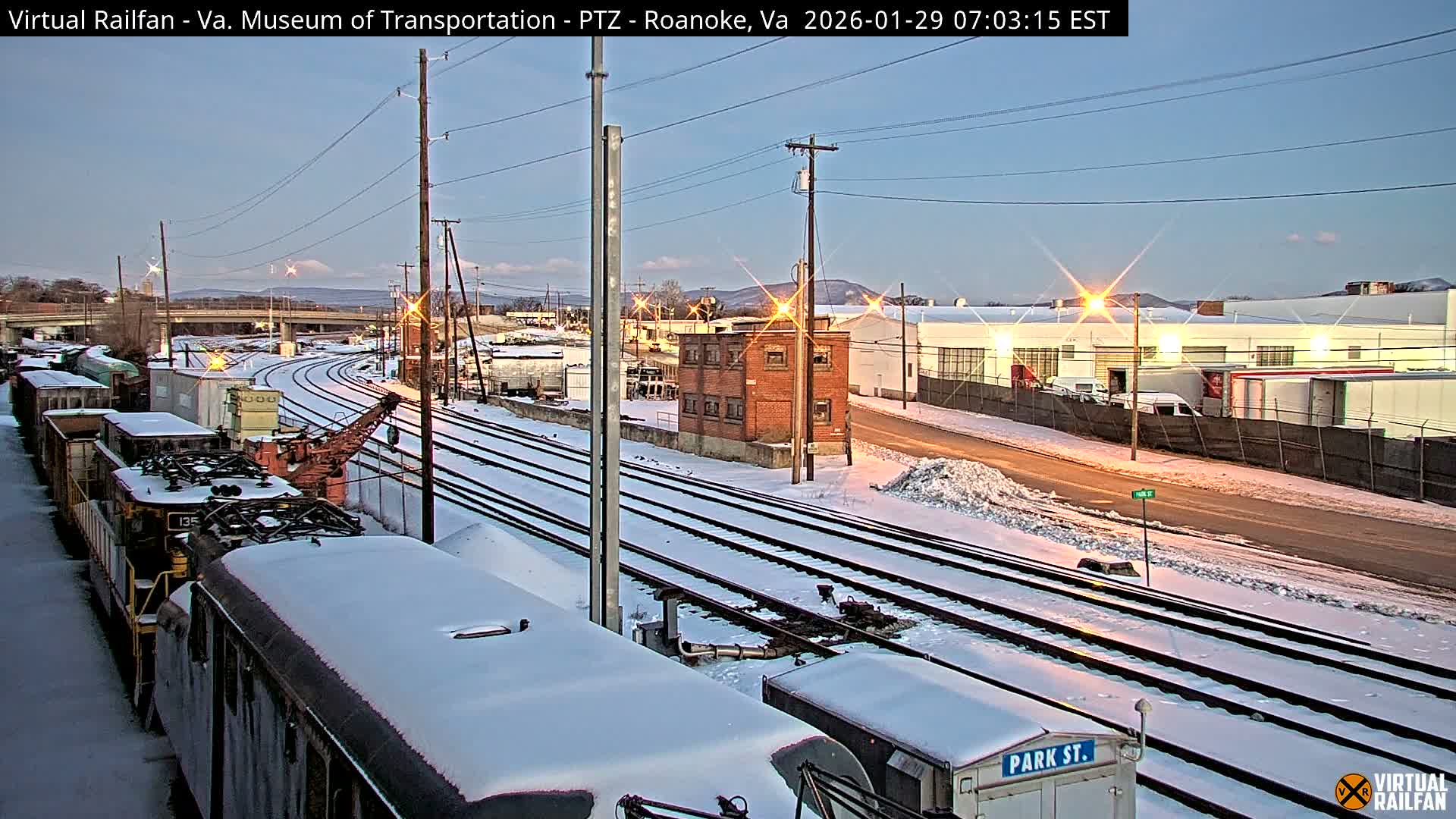 Roanoke Train Depot & Railroad Live Cam - Roanoke Downtown, Roanoke, Virginia, USA 