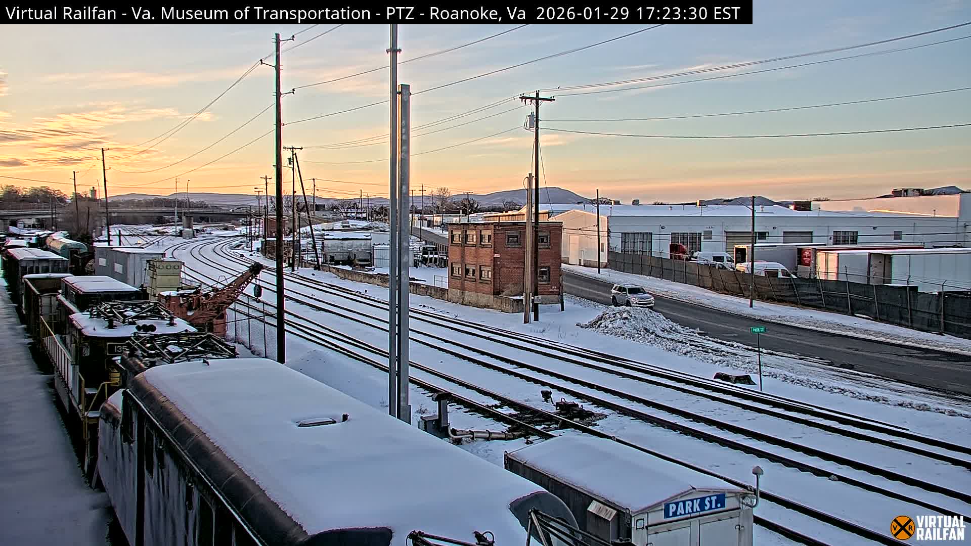 Roanoke Train Depot & Railroad Live Cam - Roanoke Downtown, Roanoke, Virginia, USA 