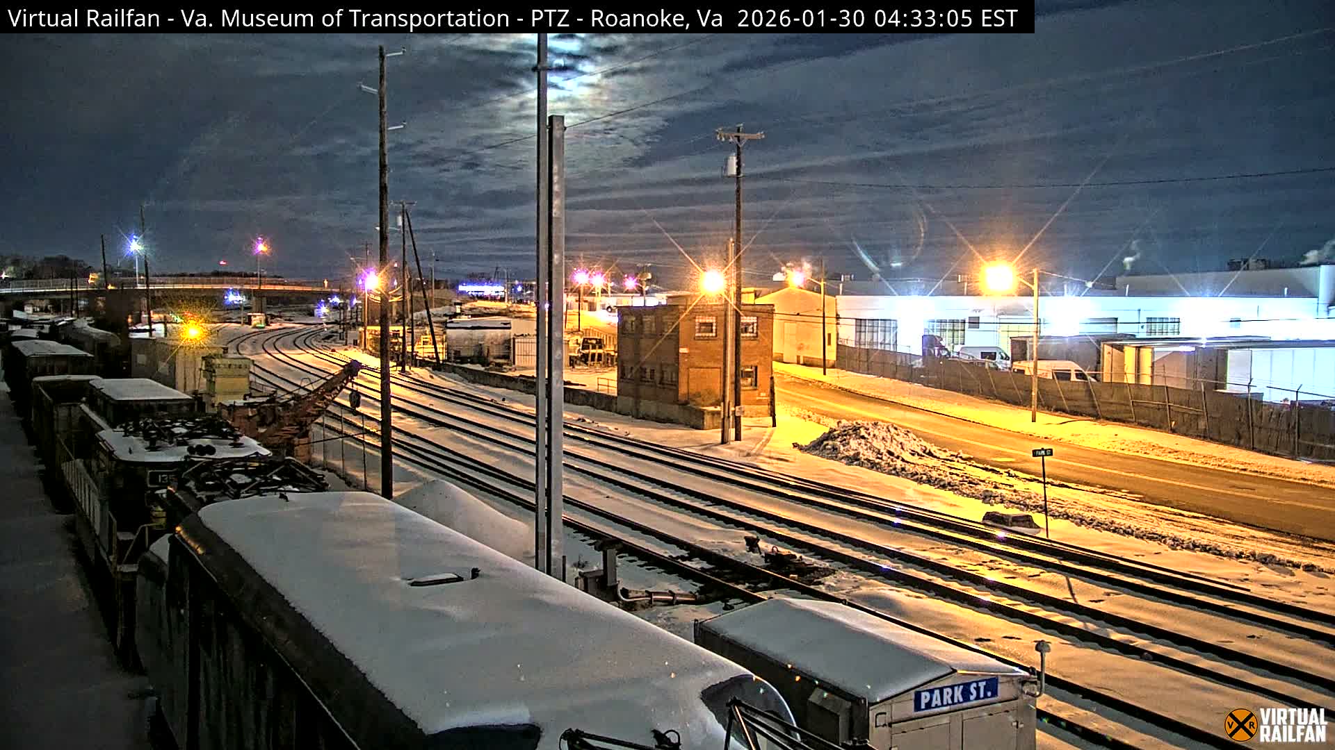 Roanoke Train Depot & Railroad Live Cam - Roanoke Downtown, Roanoke, Virginia, USA 
