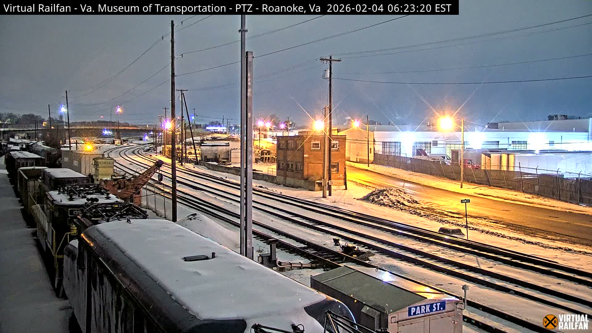 Roanoke Train Depot & Railroad Live Cam - Roanoke Downtown, Roanoke, Virginia, USA 
