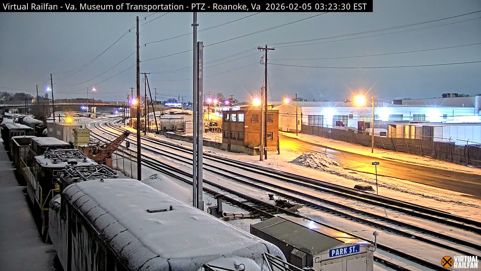 Roanoke Train Depot & Railroad Live Cam - Roanoke Downtown, Roanoke, Virginia, USA 
