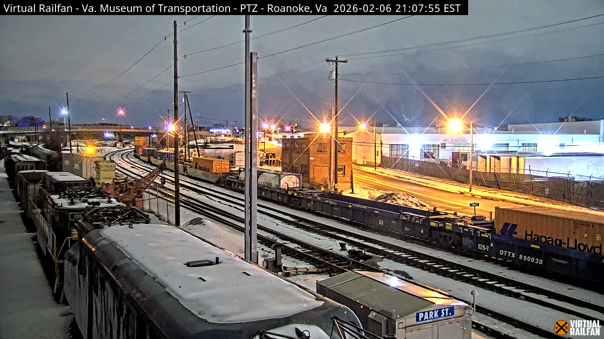 Roanoke Train Depot & Railroad Live Cam - Roanoke Downtown, Roanoke, Virginia, USA 