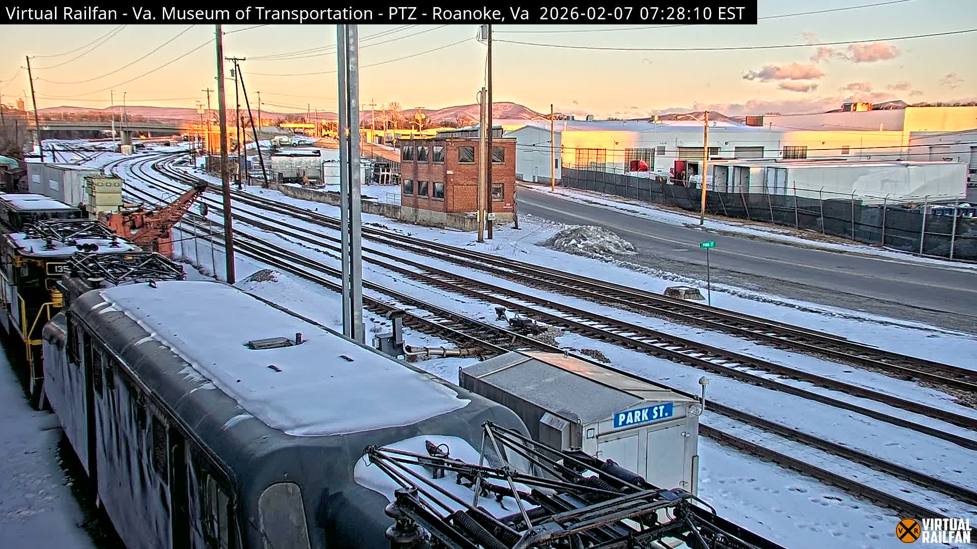 Roanoke Train Depot & Railroad Live Cam - Roanoke Downtown, Roanoke, Virginia, USA 