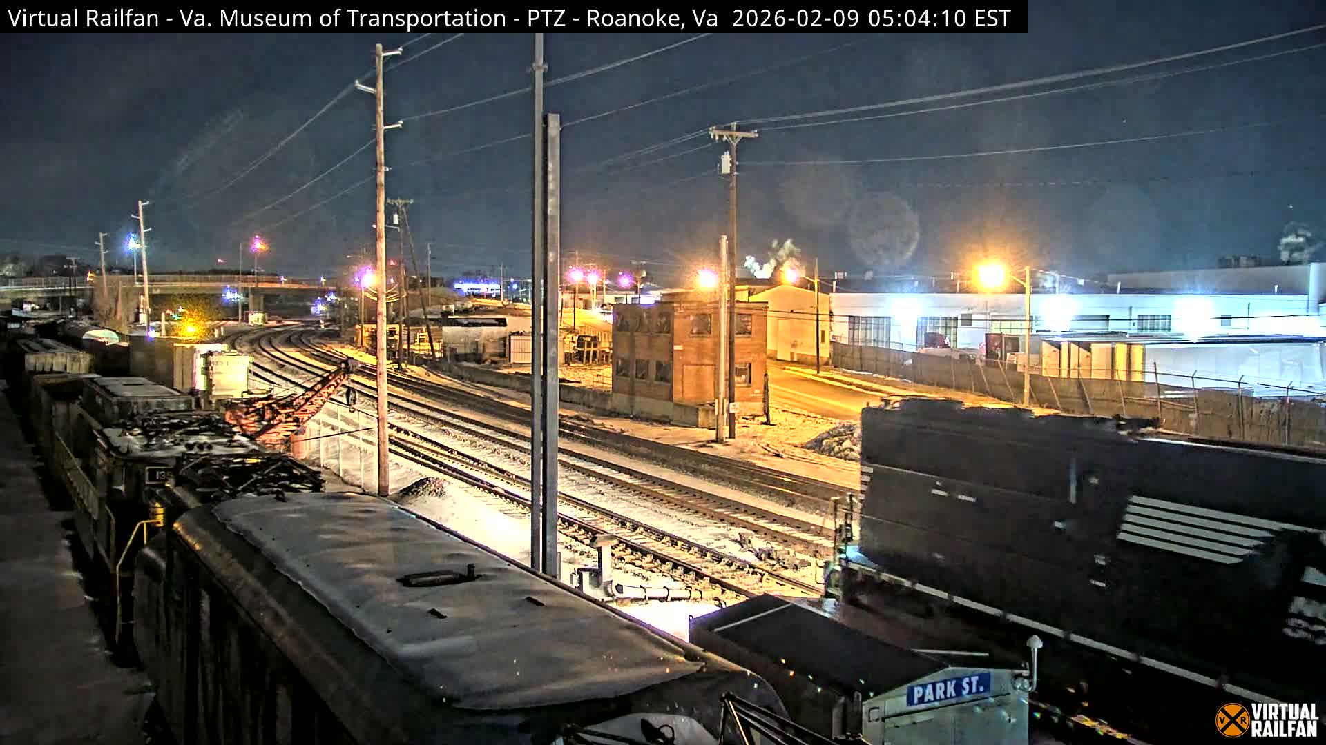 Roanoke Train Depot & Railroad Live Cam - Roanoke Downtown, Roanoke, Virginia, USA 