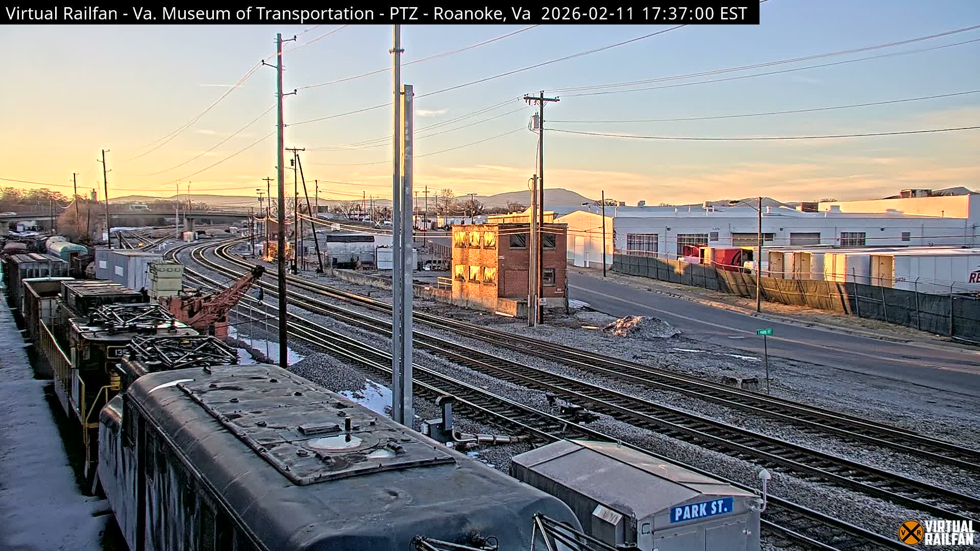 Roanoke Train Depot & Railroad Live Cam - Roanoke Downtown, Roanoke, Virginia, USA 
