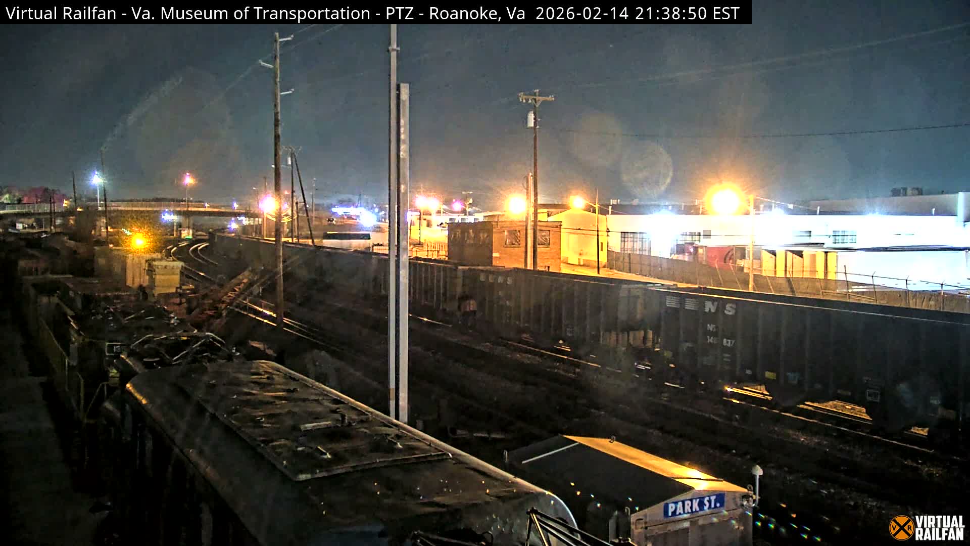 Roanoke Train Depot & Railroad Live Cam - Roanoke Downtown, Roanoke, Virginia, USA 