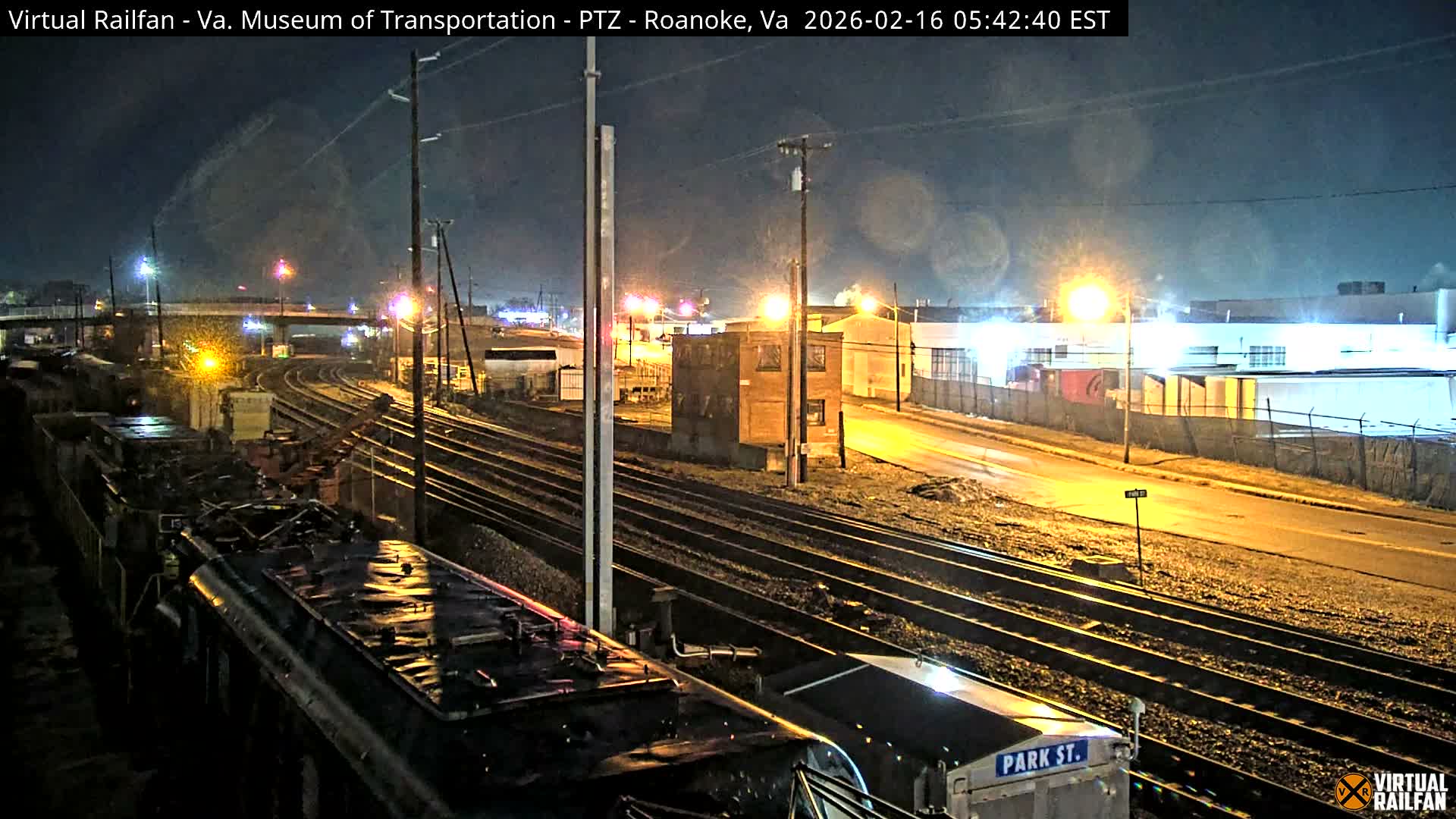 Roanoke Train Depot & Railroad Live Cam - Roanoke Downtown, Roanoke, Virginia, USA 