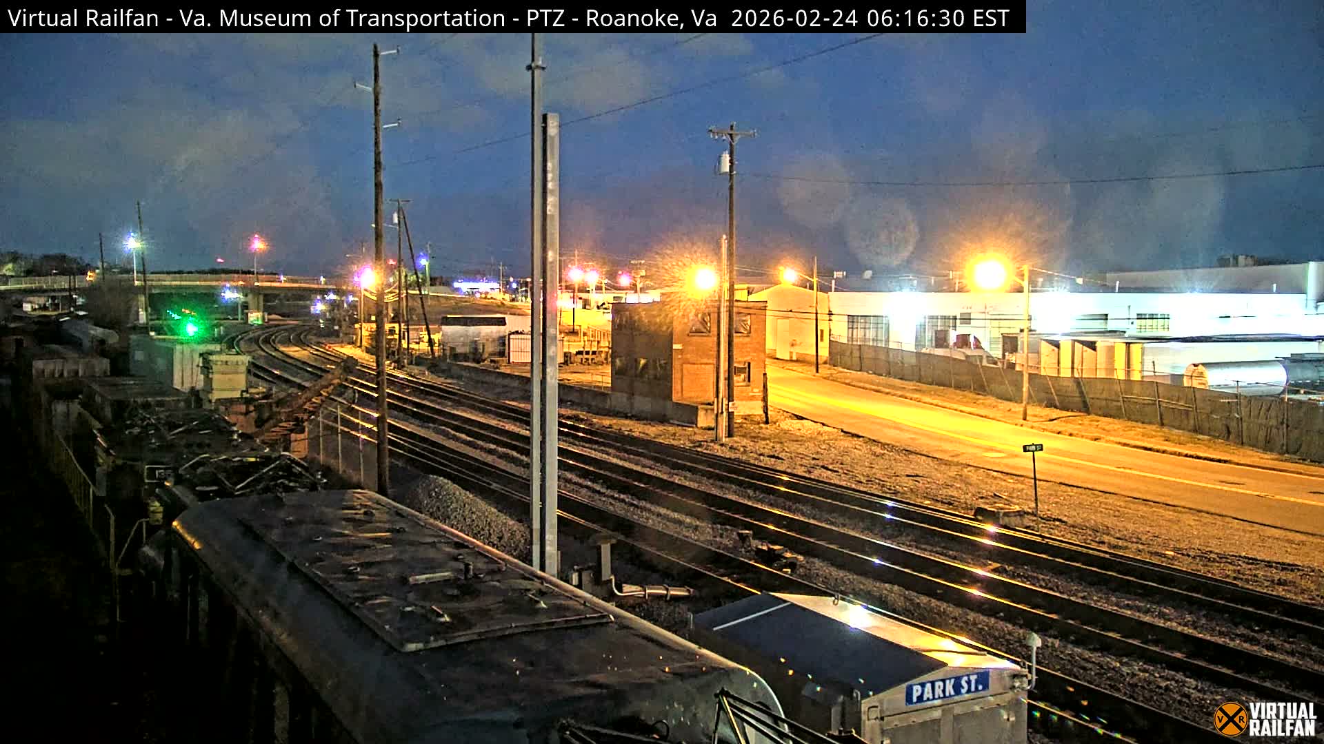 Roanoke Train Depot & Railroad Live Cam - Roanoke Downtown, Roanoke, Virginia, USA 