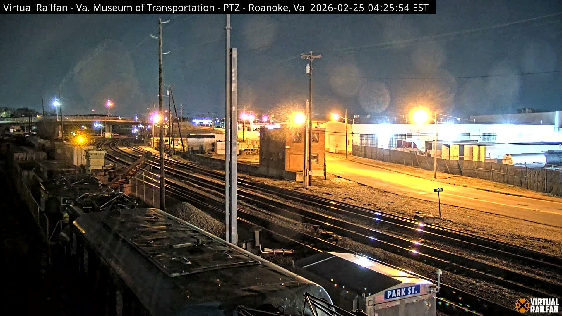 Roanoke Train Depot & Railroad Live Cam - Roanoke Downtown, Roanoke, Virginia, USA 
