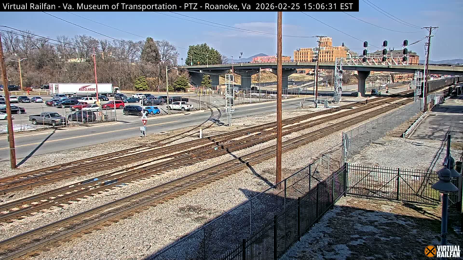 Roanoke Train Depot & Railroad Live Cam - Roanoke Downtown, Roanoke, Virginia, USA 