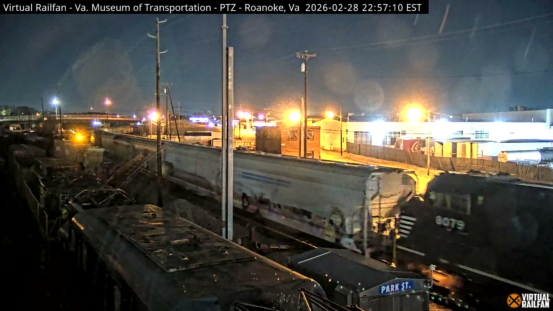 Roanoke Train Depot & Railroad Live Cam - Roanoke Downtown, Roanoke, Virginia, USA 