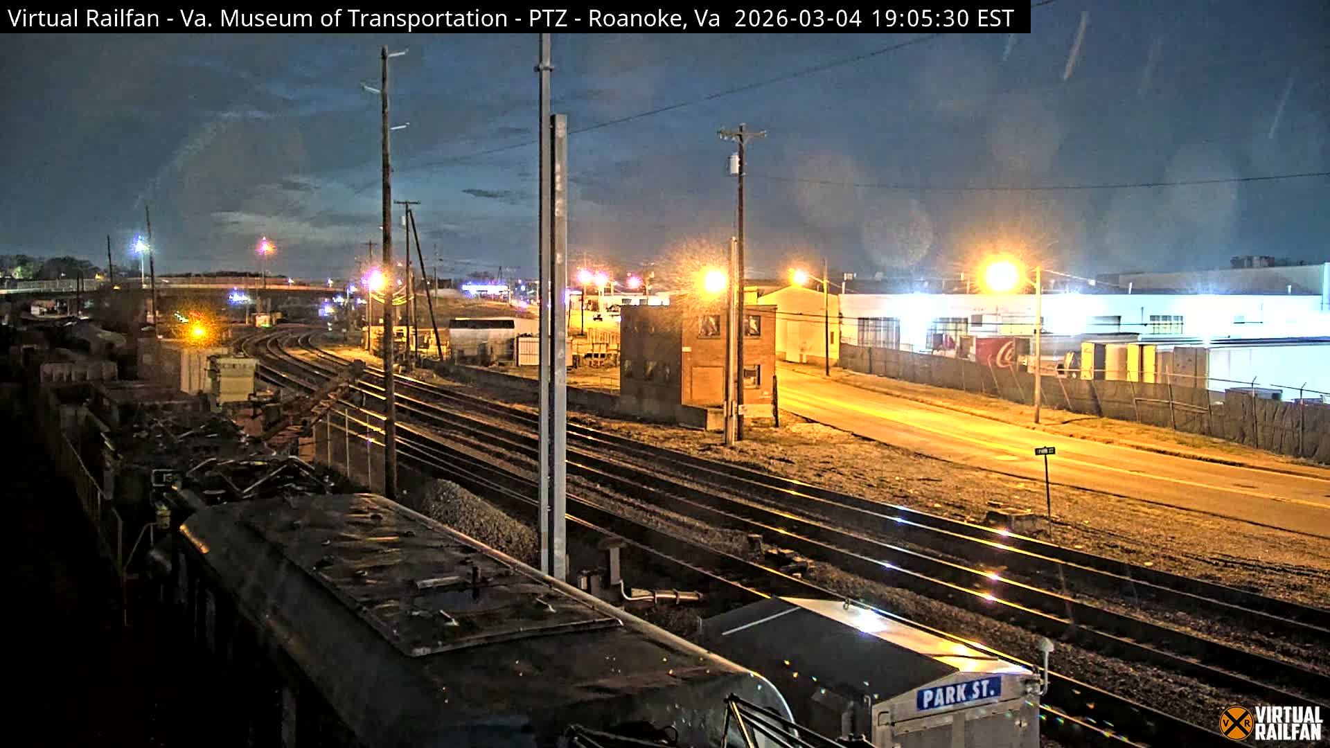 Roanoke Train Depot & Railroad Live Cam - Roanoke Downtown, Roanoke, Virginia, USA 