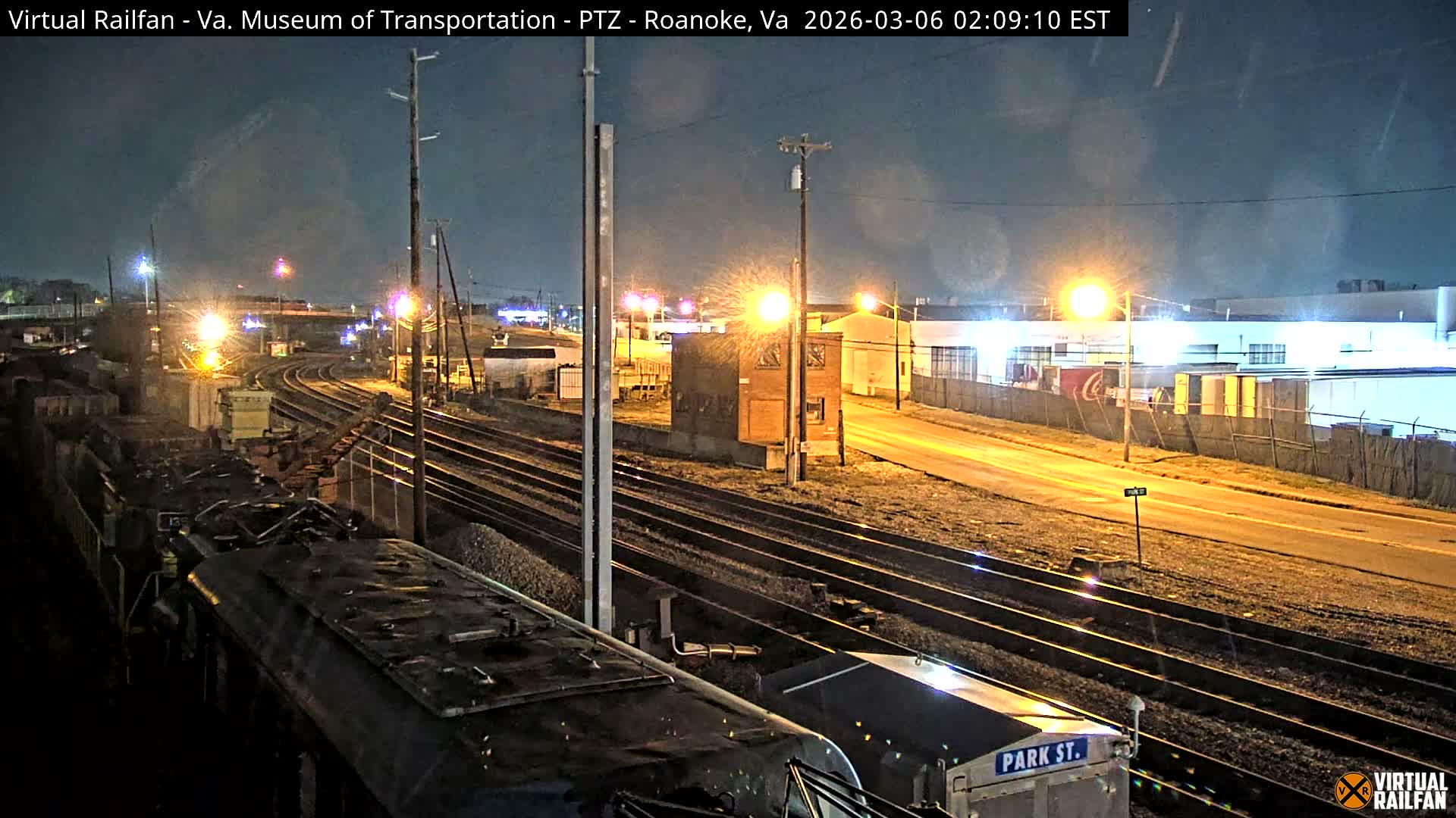 Roanoke Train Depot & Railroad Live Cam - Roanoke Downtown, Roanoke, Virginia, USA 