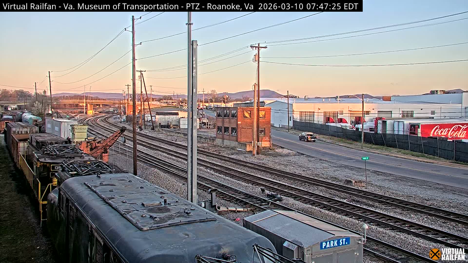 Roanoke Train Depot & Railroad Live Cam - Roanoke Downtown, Roanoke, Virginia, USA 