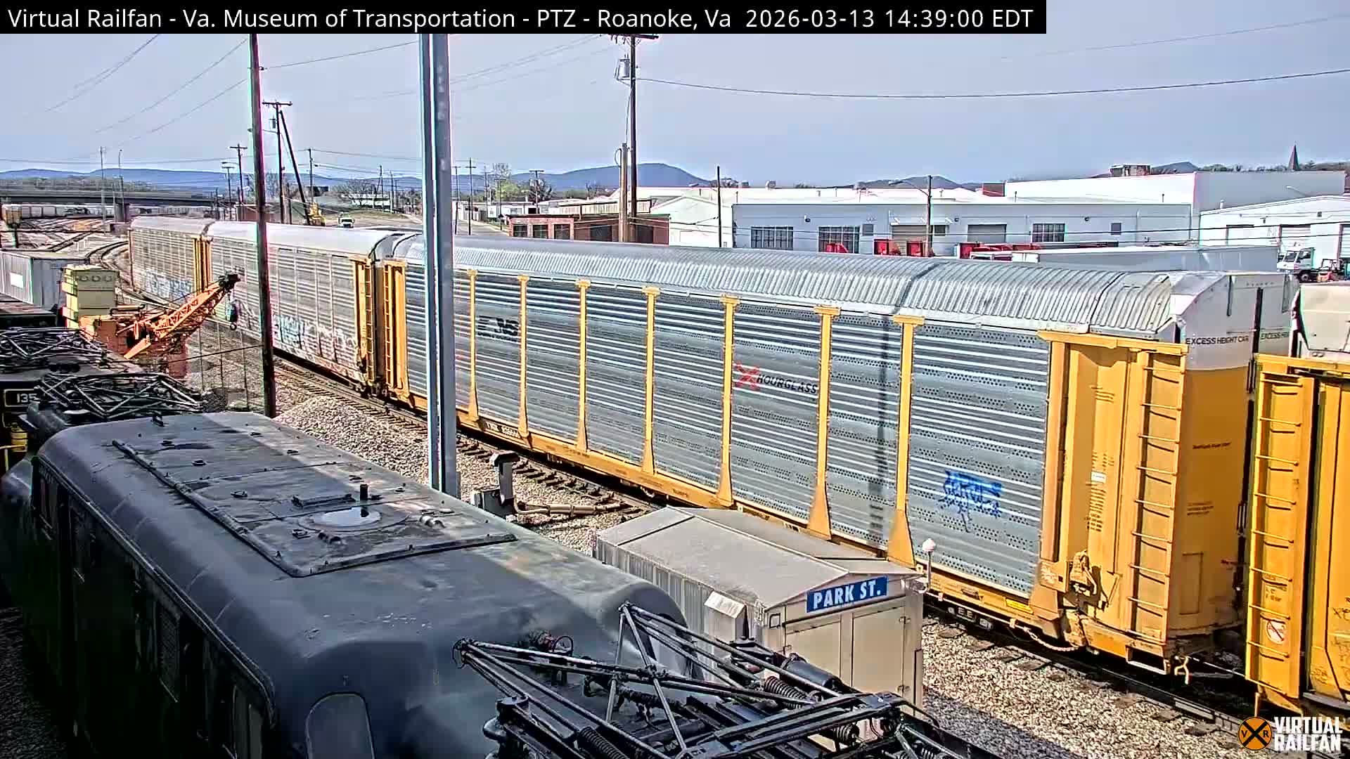 Roanoke Train Depot & Railroad Live Cam - Roanoke Downtown, Roanoke, Virginia, USA 