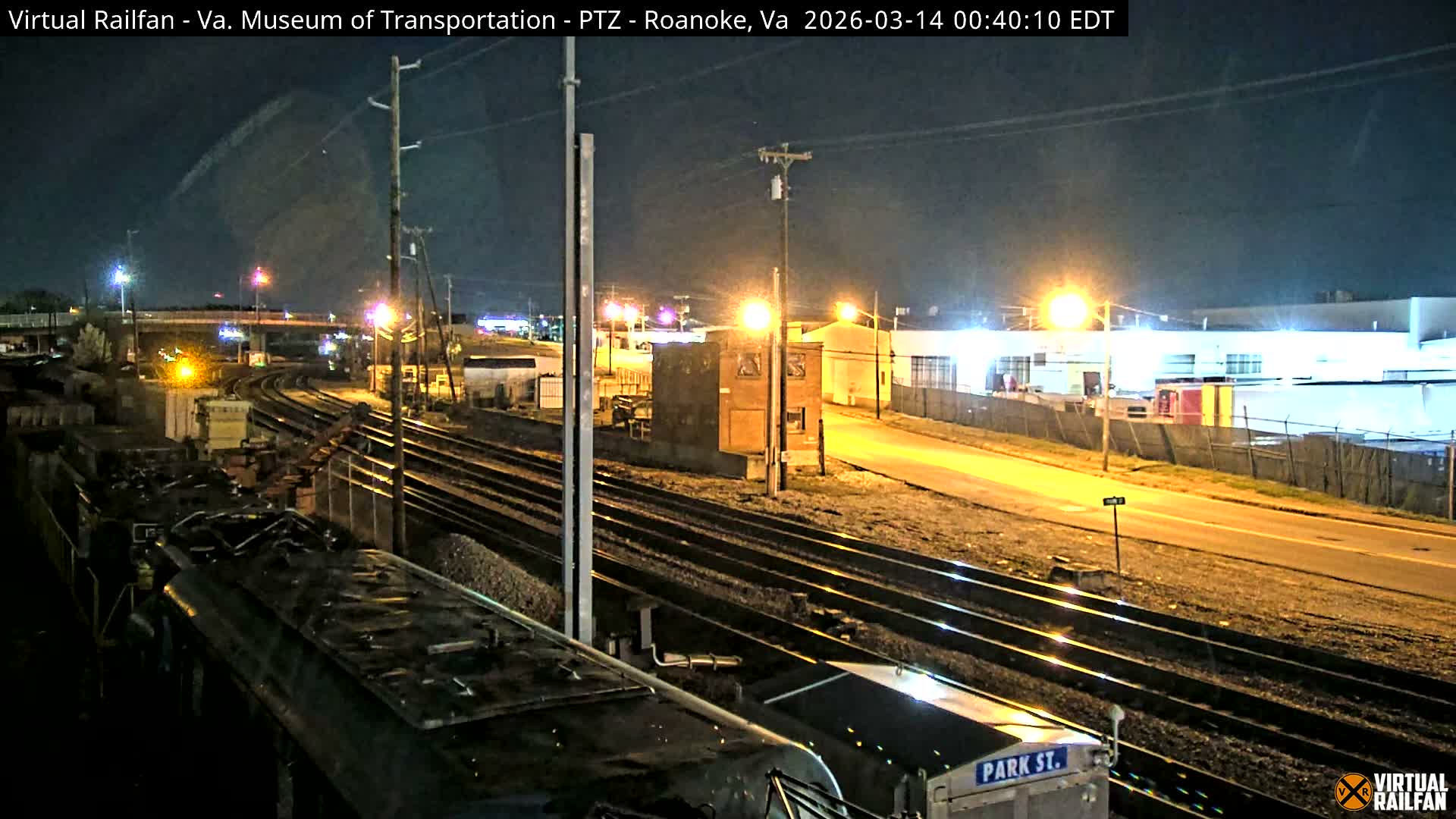 Roanoke Train Depot & Railroad Live Cam - Roanoke Downtown, Roanoke, Virginia, USA 