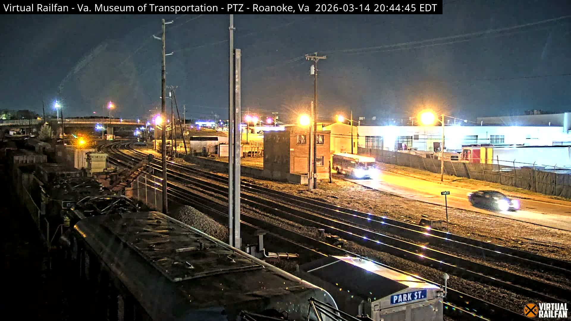 Roanoke Train Depot & Railroad Live Cam - Roanoke Downtown, Roanoke, Virginia, USA 