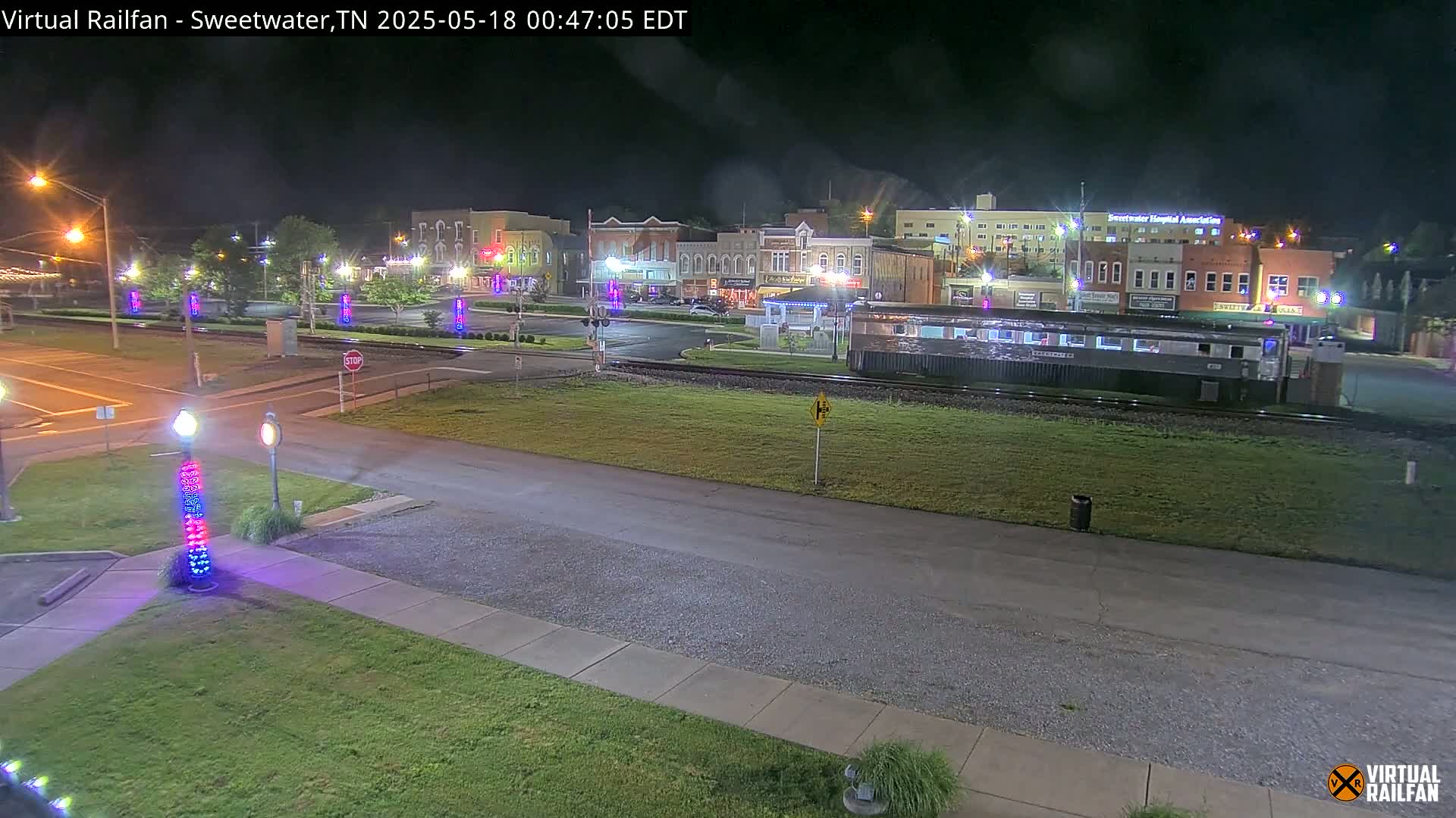 Sweetwater City & Railroad/Traincar Live Cam - Sweetwater, Monroe, Tennessee, USA | Virtual Railfan  LIVE ! 2025-03-15 15:33
