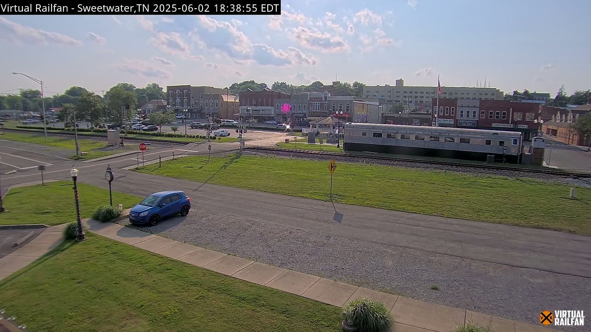 Sweetwater City & Railroad/Traincar Live Cam - Sweetwater, Monroe, Tennessee, USA | Virtual Railfan  LIVE ! 2025-03-15 15:33