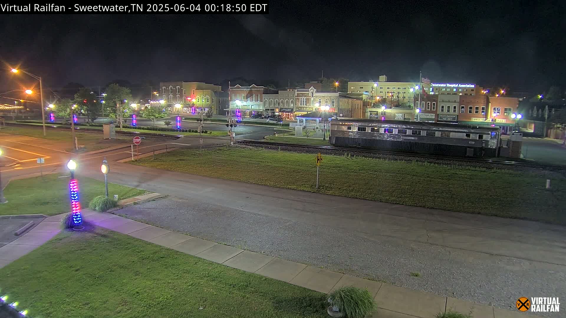 Sweetwater City & Railroad/Traincar Live Cam - Sweetwater, Monroe, Tennessee, USA | Virtual Railfan  LIVE ! 2025-03-15 15:33