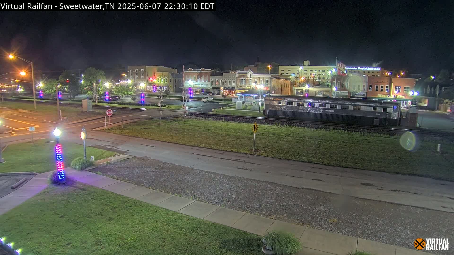 Sweetwater City & Railroad/Traincar Live Cam - Sweetwater, Monroe, Tennessee, USA | Virtual Railfan  LIVE ! 2025-03-15 15:33
