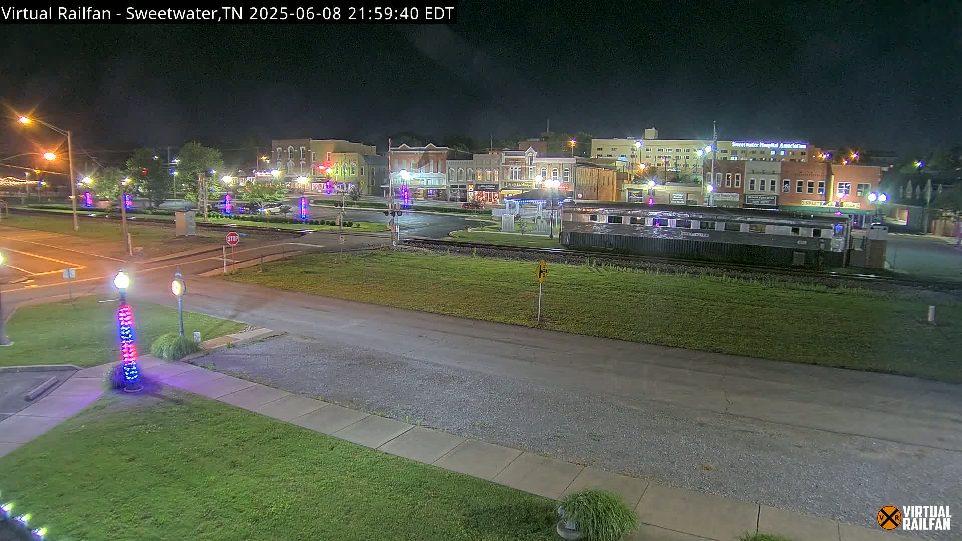 Sweetwater City & Railroad/Traincar Live Cam - Sweetwater, Monroe, Tennessee, USA | Virtual Railfan  LIVE ! 2025-03-15 15:33