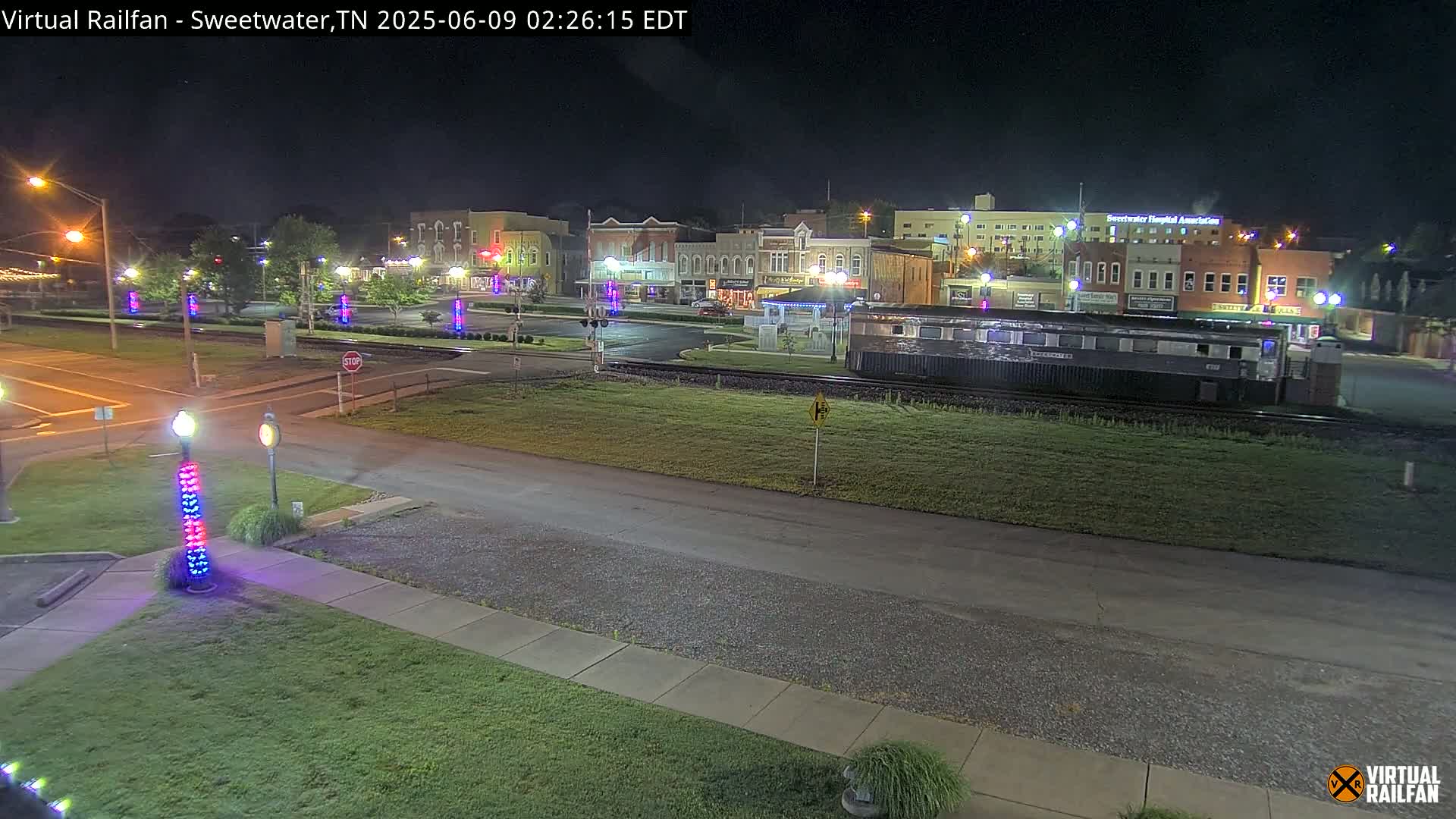 Sweetwater City & Railroad/Traincar Live Cam - Sweetwater, Monroe, Tennessee, USA | Virtual Railfan  LIVE ! 2025-03-15 15:33