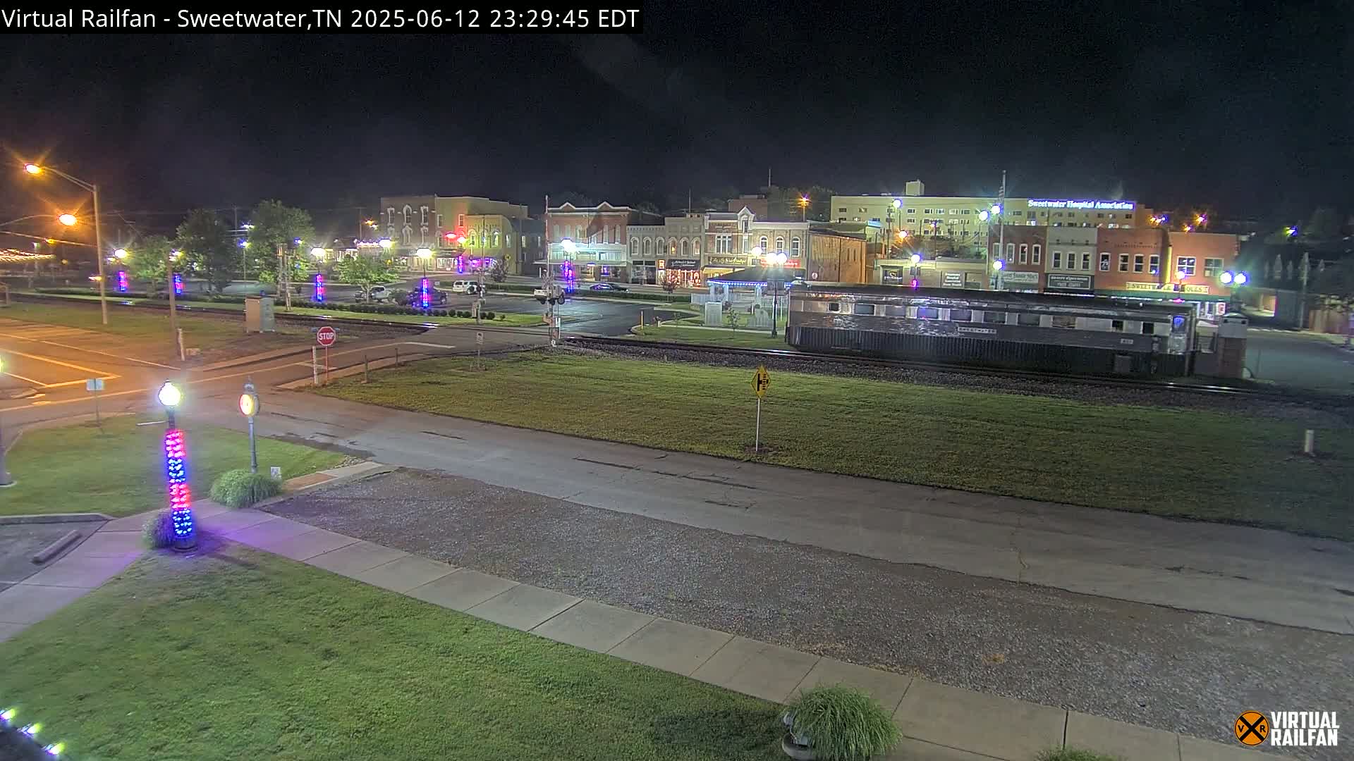 Sweetwater City & Railroad/Traincar Live Cam - Sweetwater, Monroe, Tennessee, USA | Virtual Railfan  LIVE ! 2025-03-15 15:33