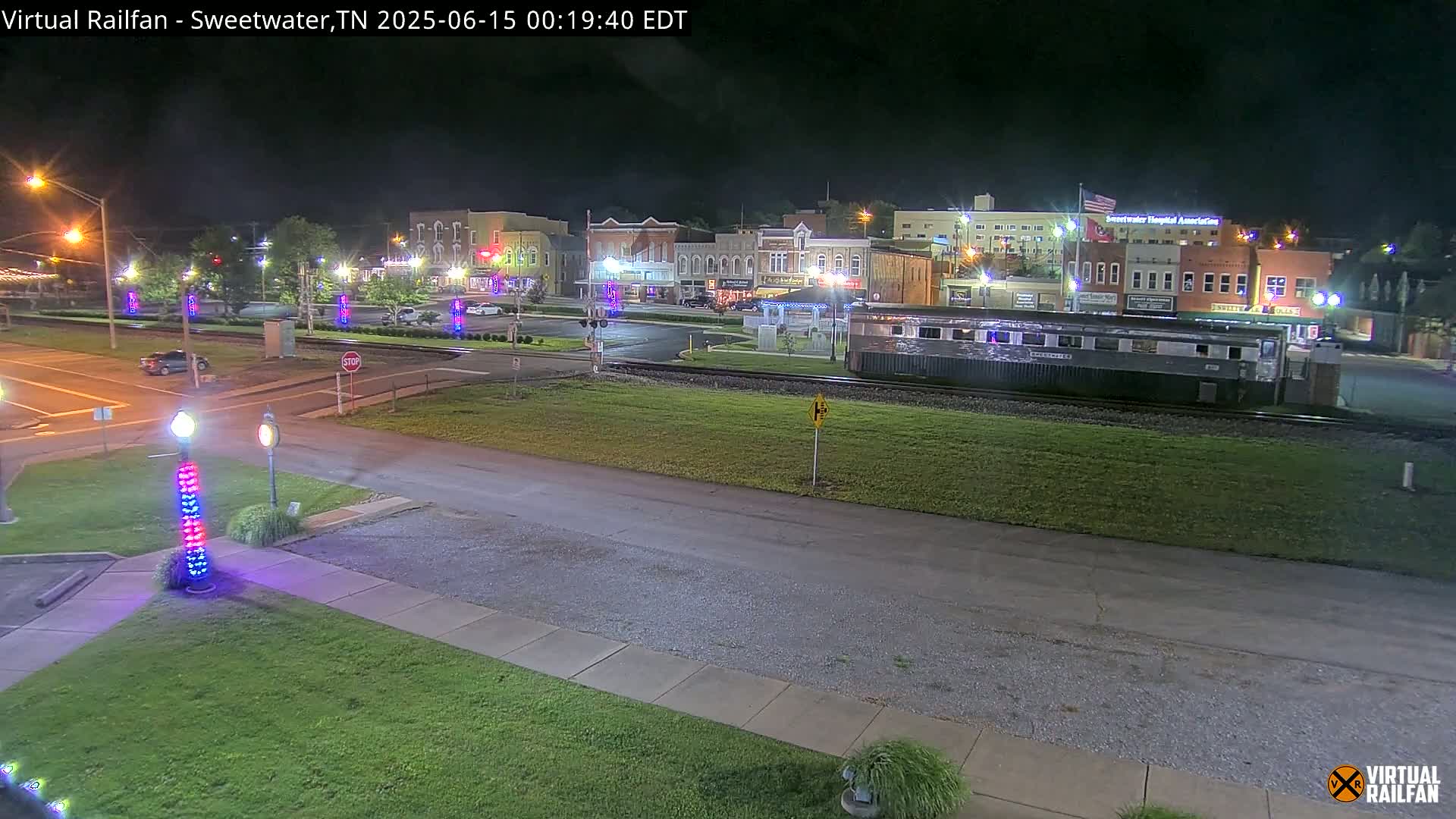 Sweetwater City & Railroad/Traincar Live Cam - Sweetwater, Monroe, Tennessee, USA | Virtual Railfan  LIVE ! 2025-03-15 15:33