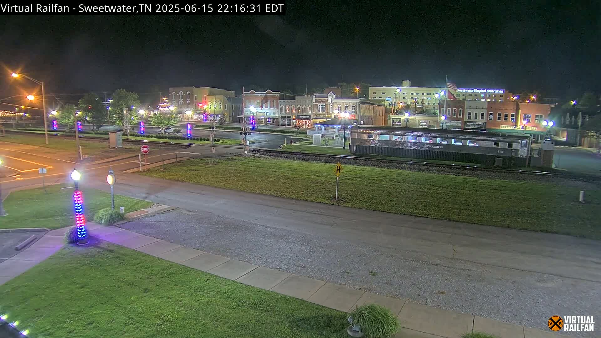 Sweetwater City & Railroad/Traincar Live Cam - Sweetwater, Monroe, Tennessee, USA | Virtual Railfan  LIVE ! 2025-03-15 15:33