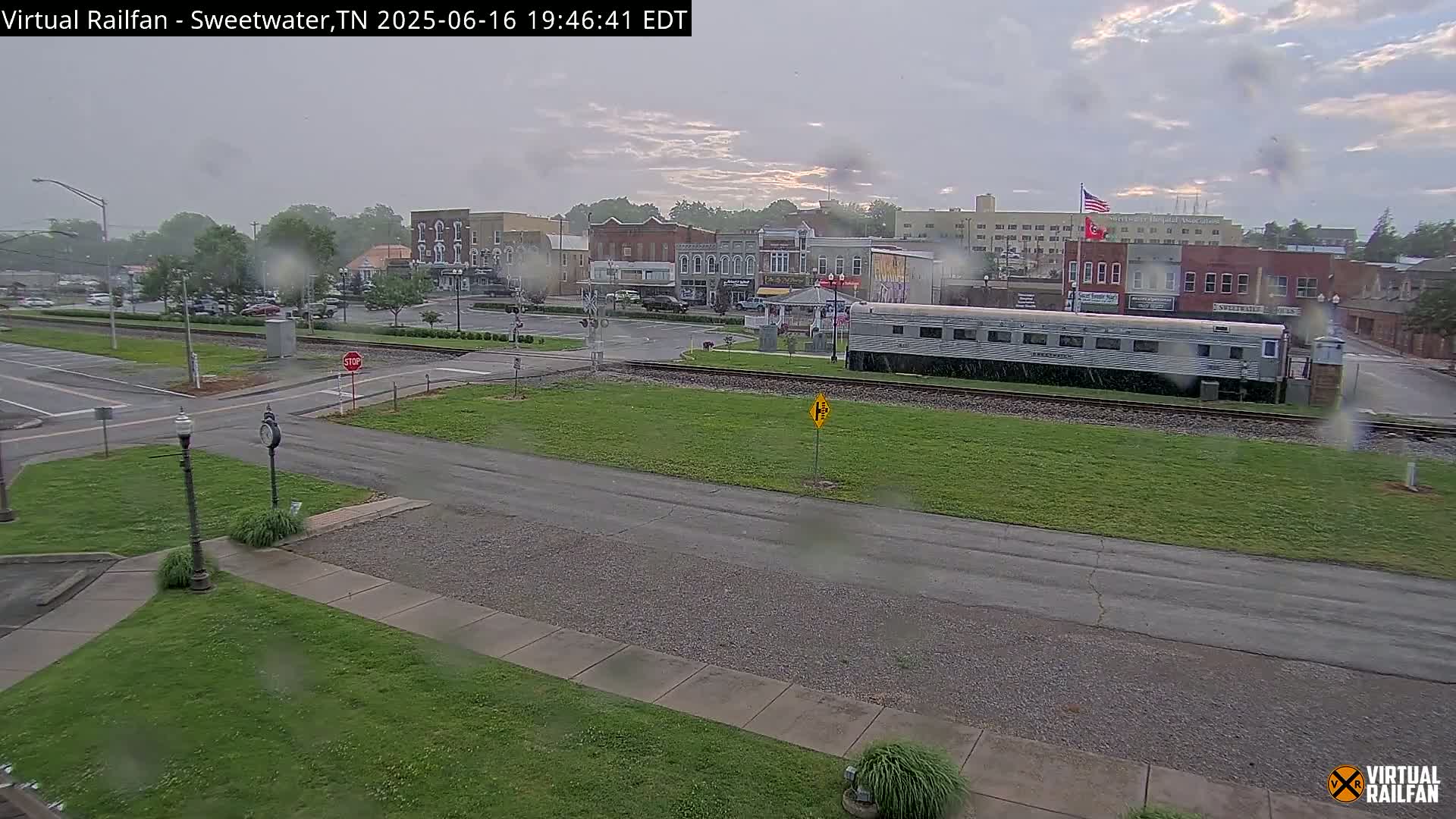 Sweetwater City & Railroad/Traincar Live Cam - Sweetwater, Monroe, Tennessee, USA | Virtual Railfan  LIVE ! 2025-03-15 15:33