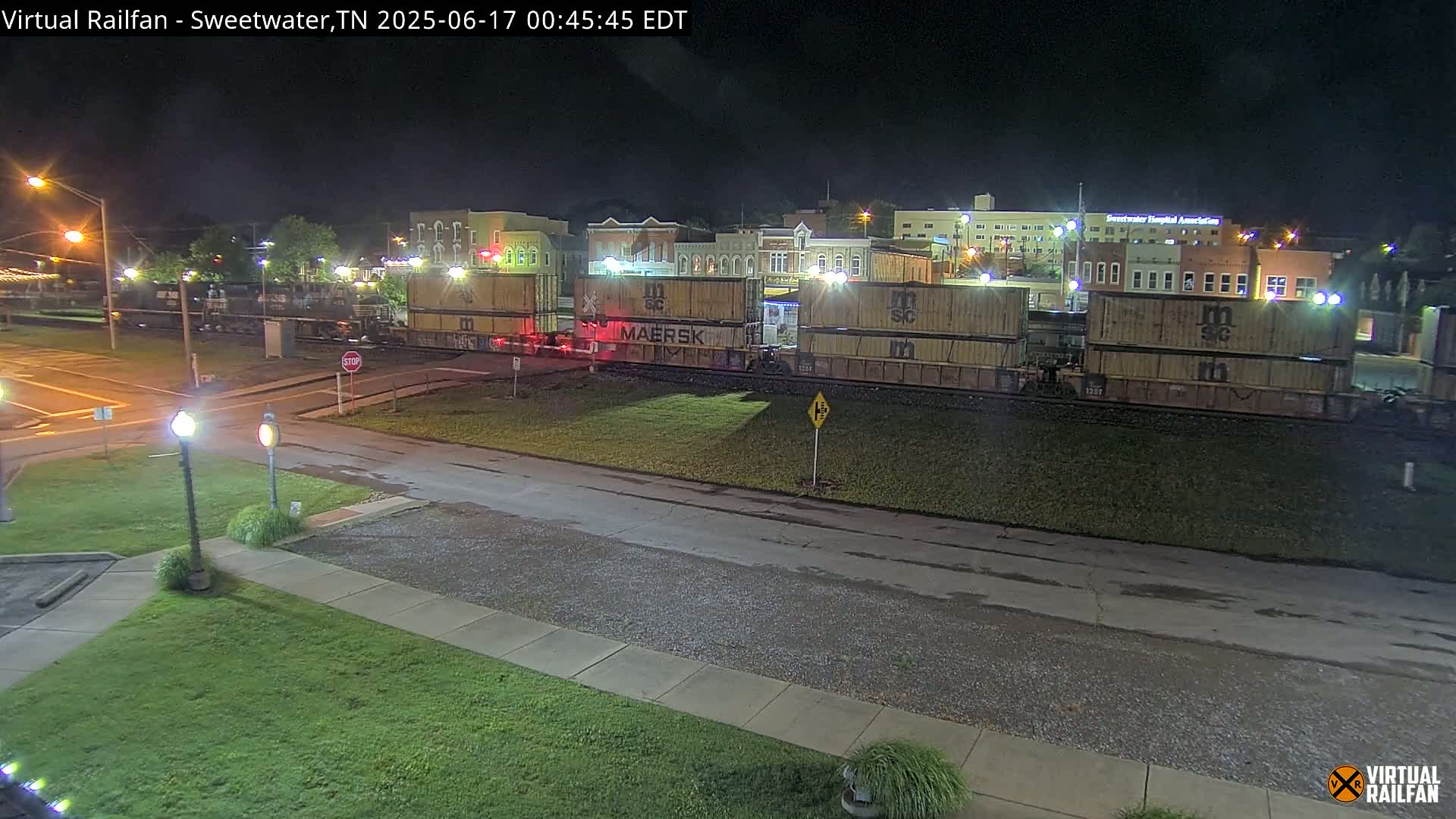 Sweetwater City & Railroad/Traincar Live Cam - Sweetwater, Monroe, Tennessee, USA | Virtual Railfan  LIVE ! 2025-03-15 15:33