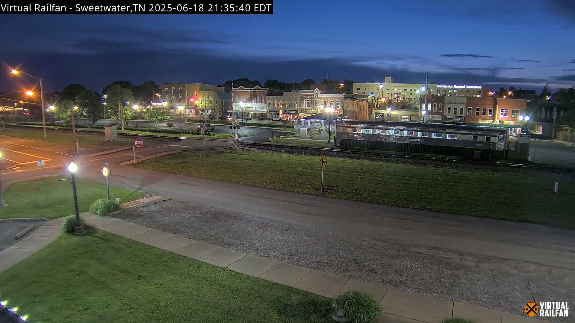 Sweetwater City & Railroad/Traincar Live Cam - Sweetwater, Monroe, Tennessee, USA | Virtual Railfan  LIVE ! 2025-03-15 15:33